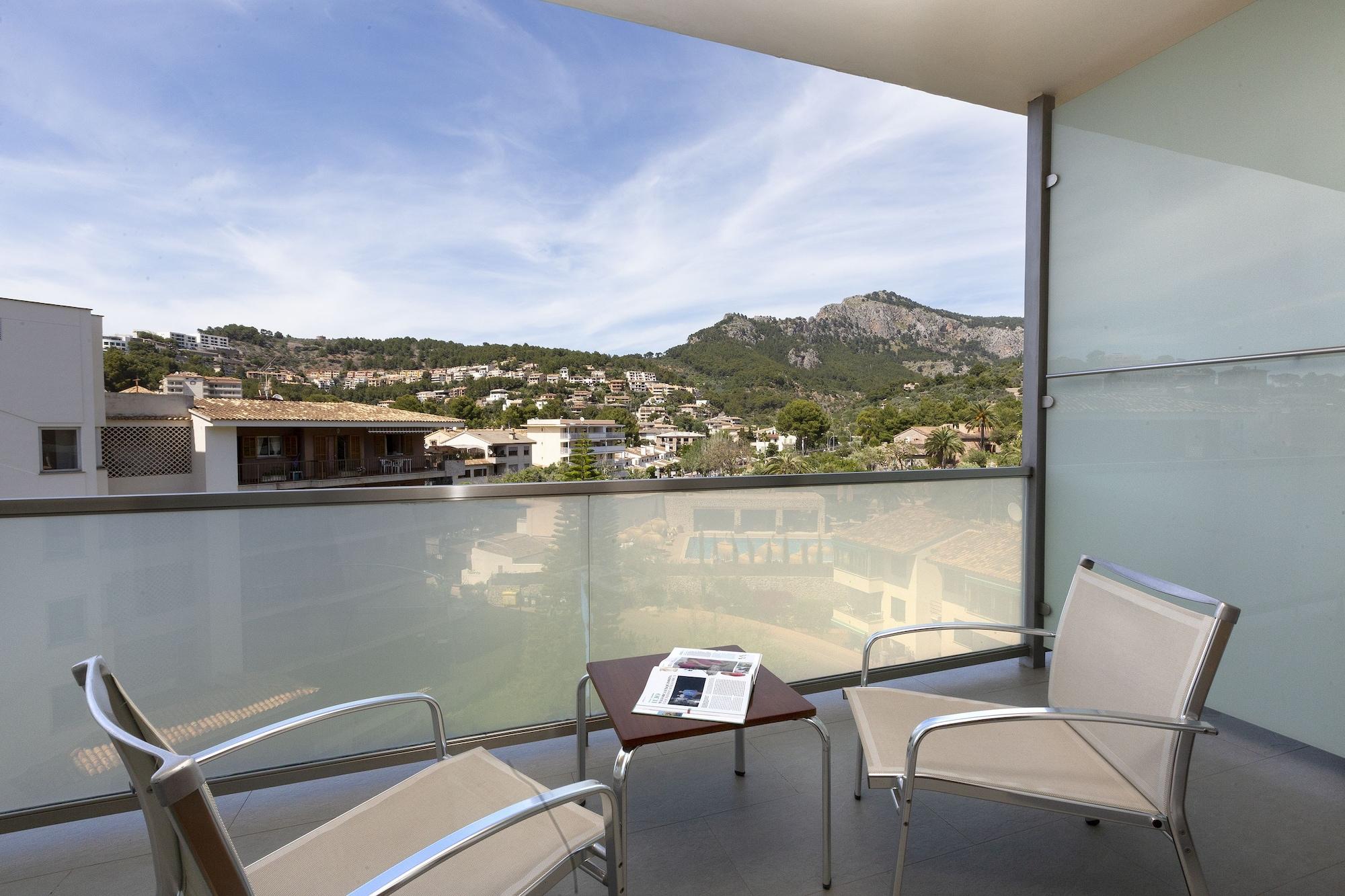 Aimia Hotel 4*