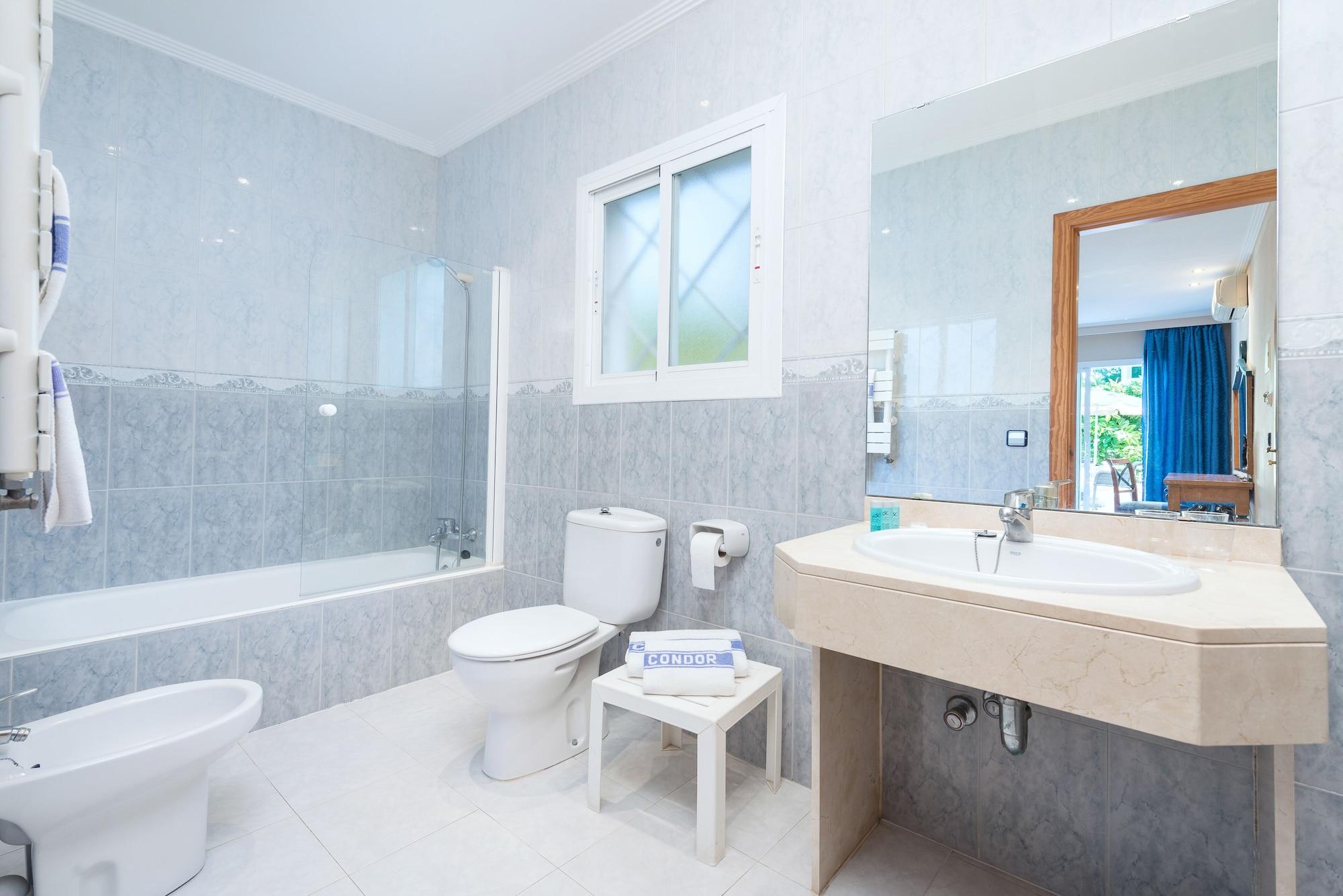 Hotel Nura Condor