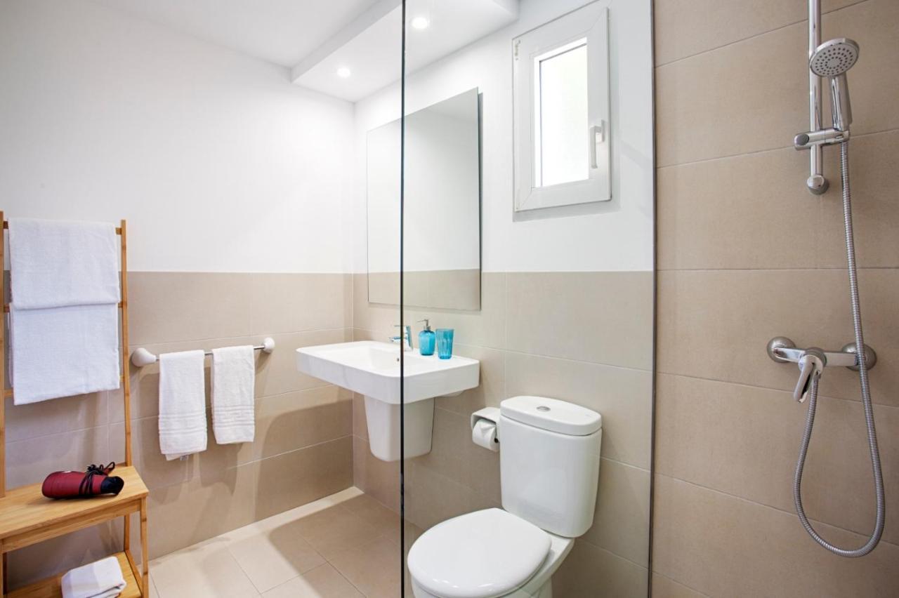 Agulla Park Apartment