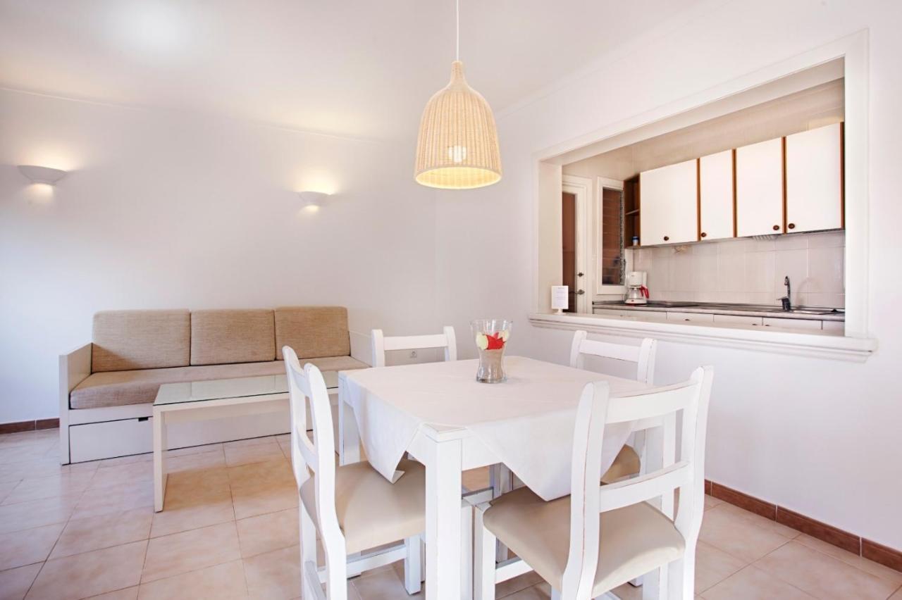 Agulla Park Apartment