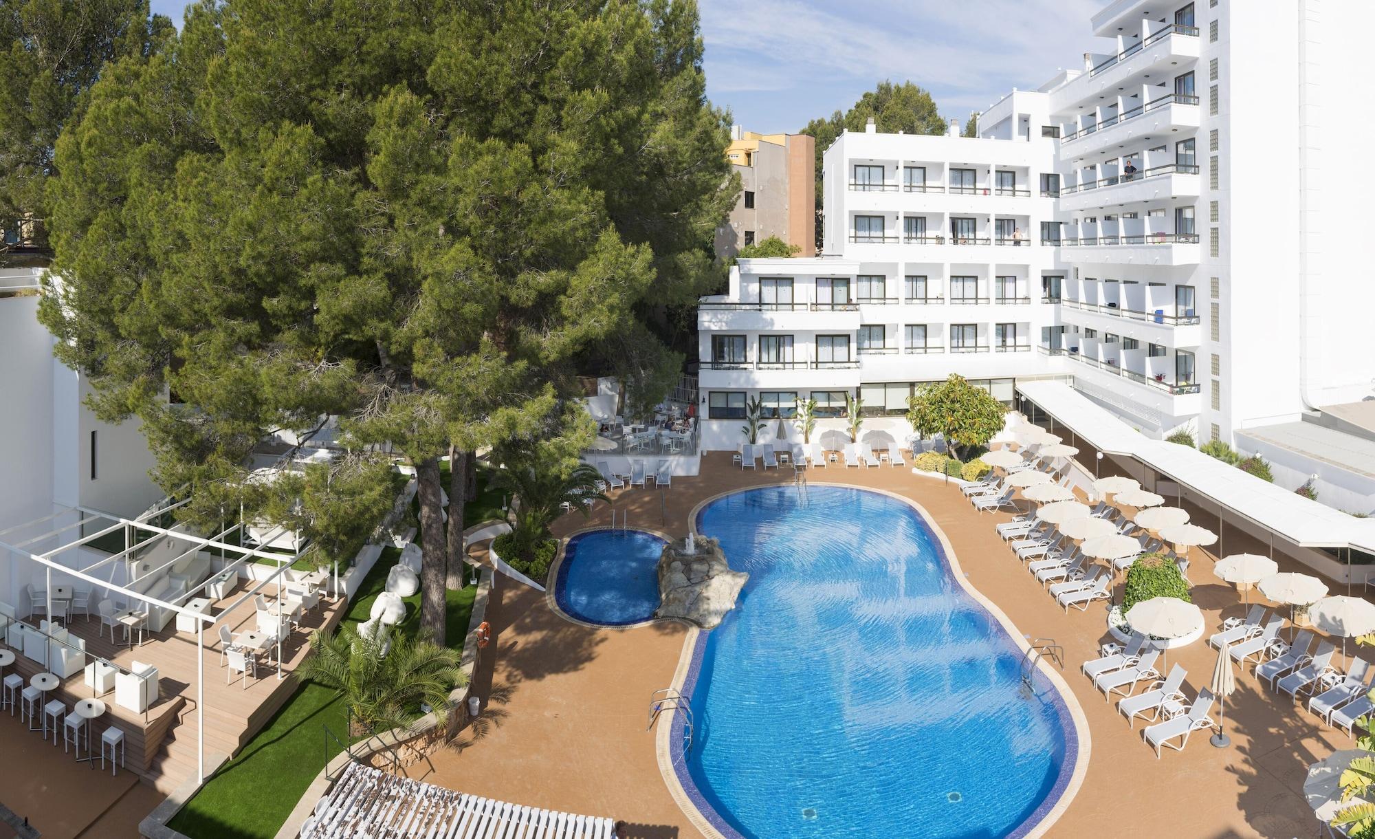 Hotel Ona Palmira Paguera 4*