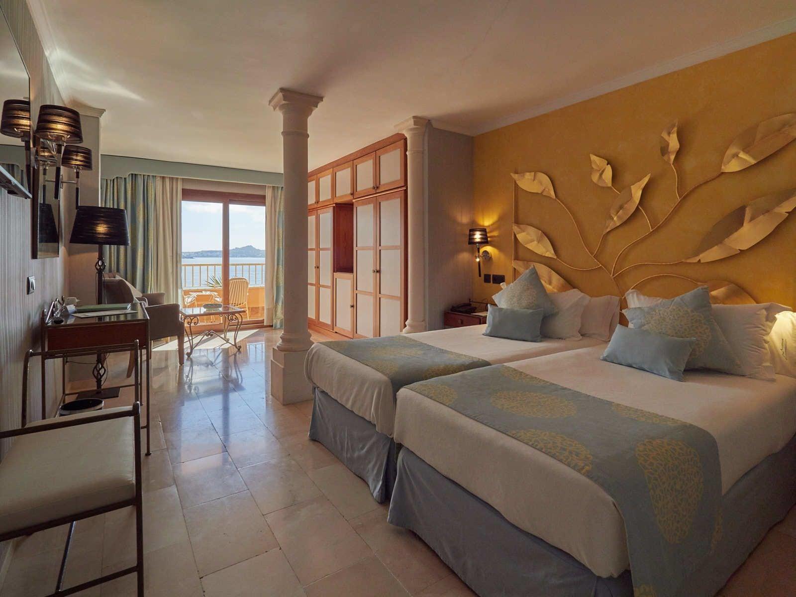 Hotel Petit Cala Fornells 5*