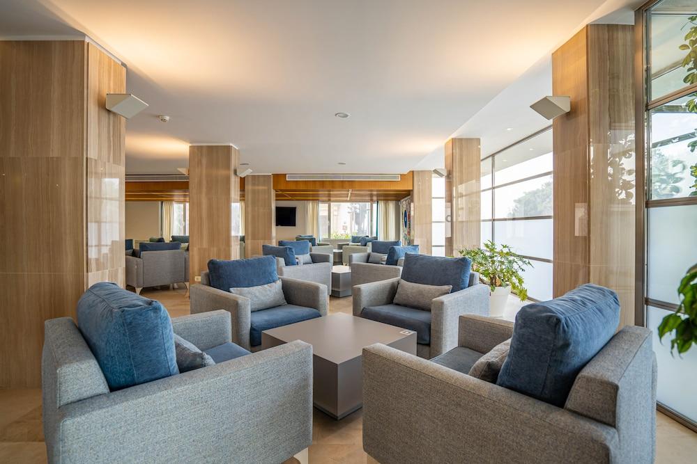 Leman Y Apartahotel