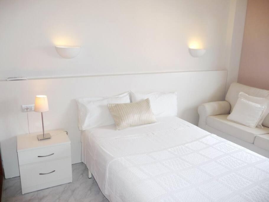 *****villa De Món Max. 8 Personen, Meerblick + Pool * Cala Anguila