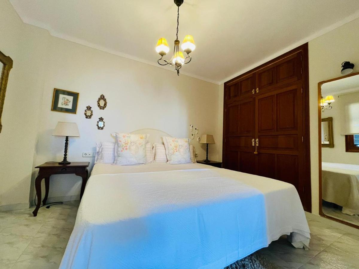 Villa *****villa De Món Max. 8 Personen, Meerblick + Pool Cala Anguila