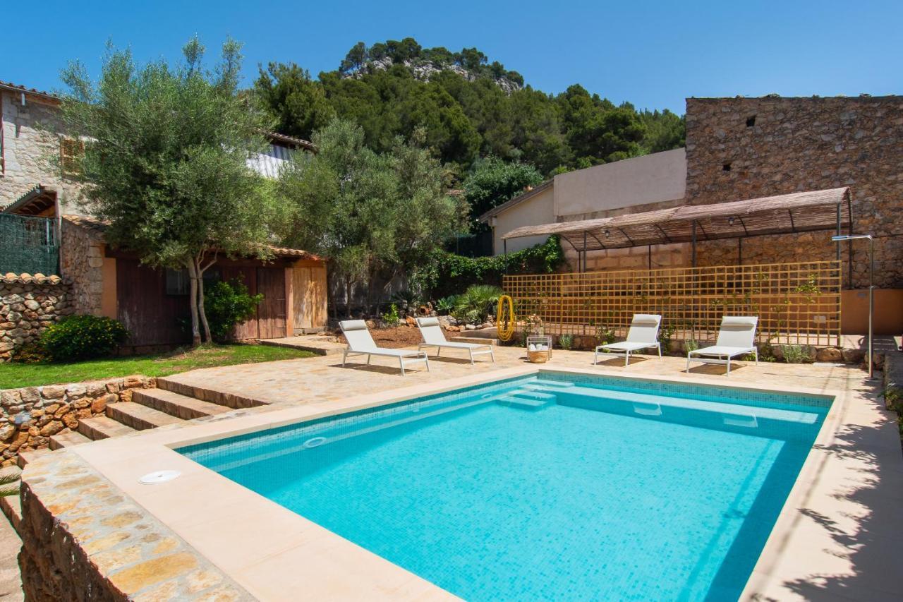 Сasa de vacaciones Fabulous Rural House With Views To The Mountains With Swimming Pool