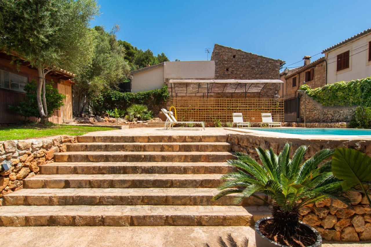 Сasa de vacaciones Fabulous Rural House With Views To The Mountains With Swimming Pool