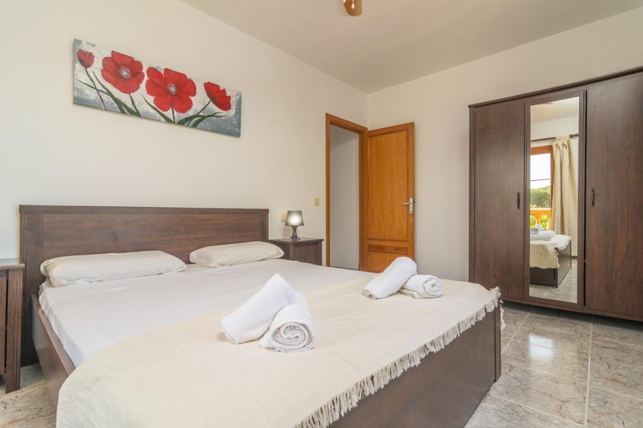 Pili Villa