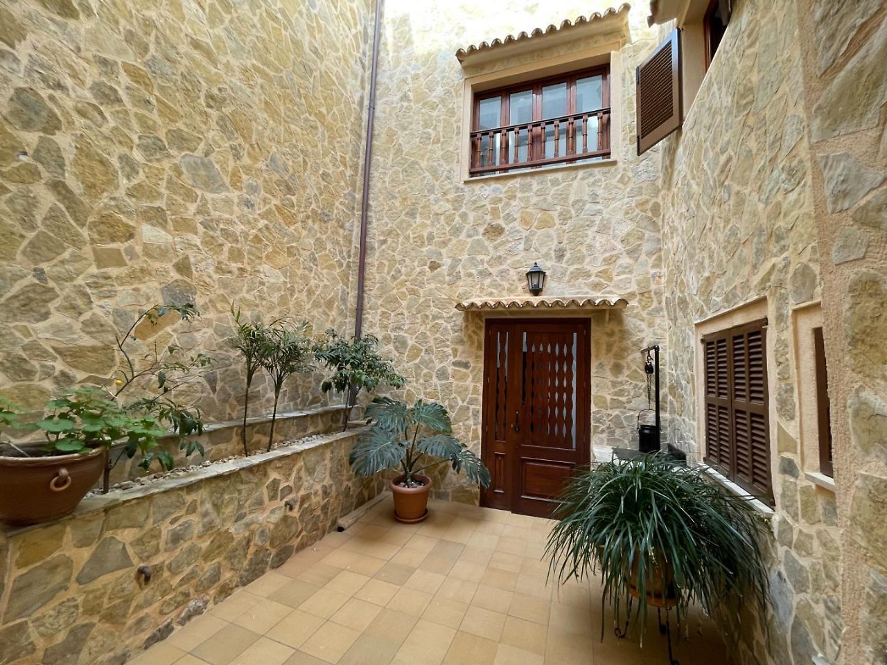 Gallu Hotel 3*