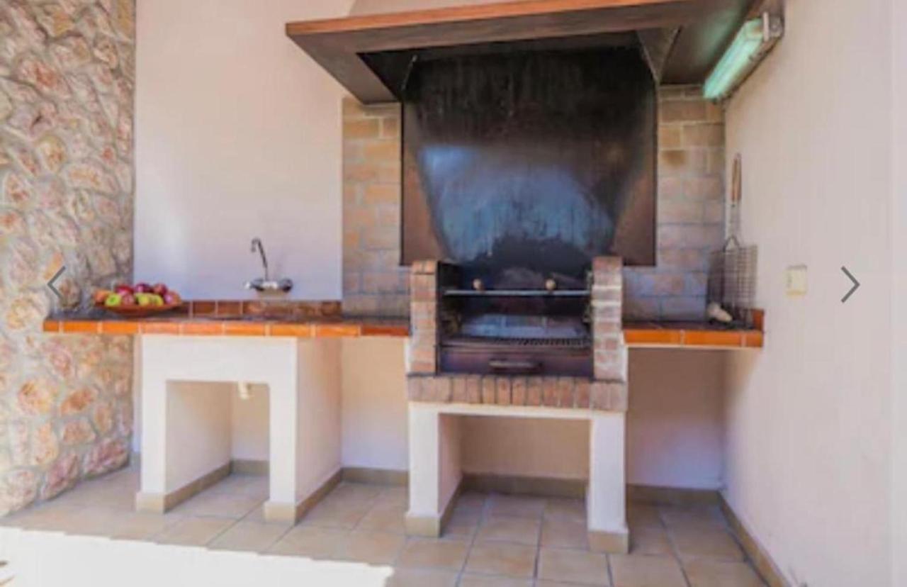 Mastaguera Villa *