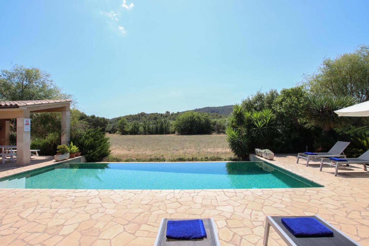 Mares Villa