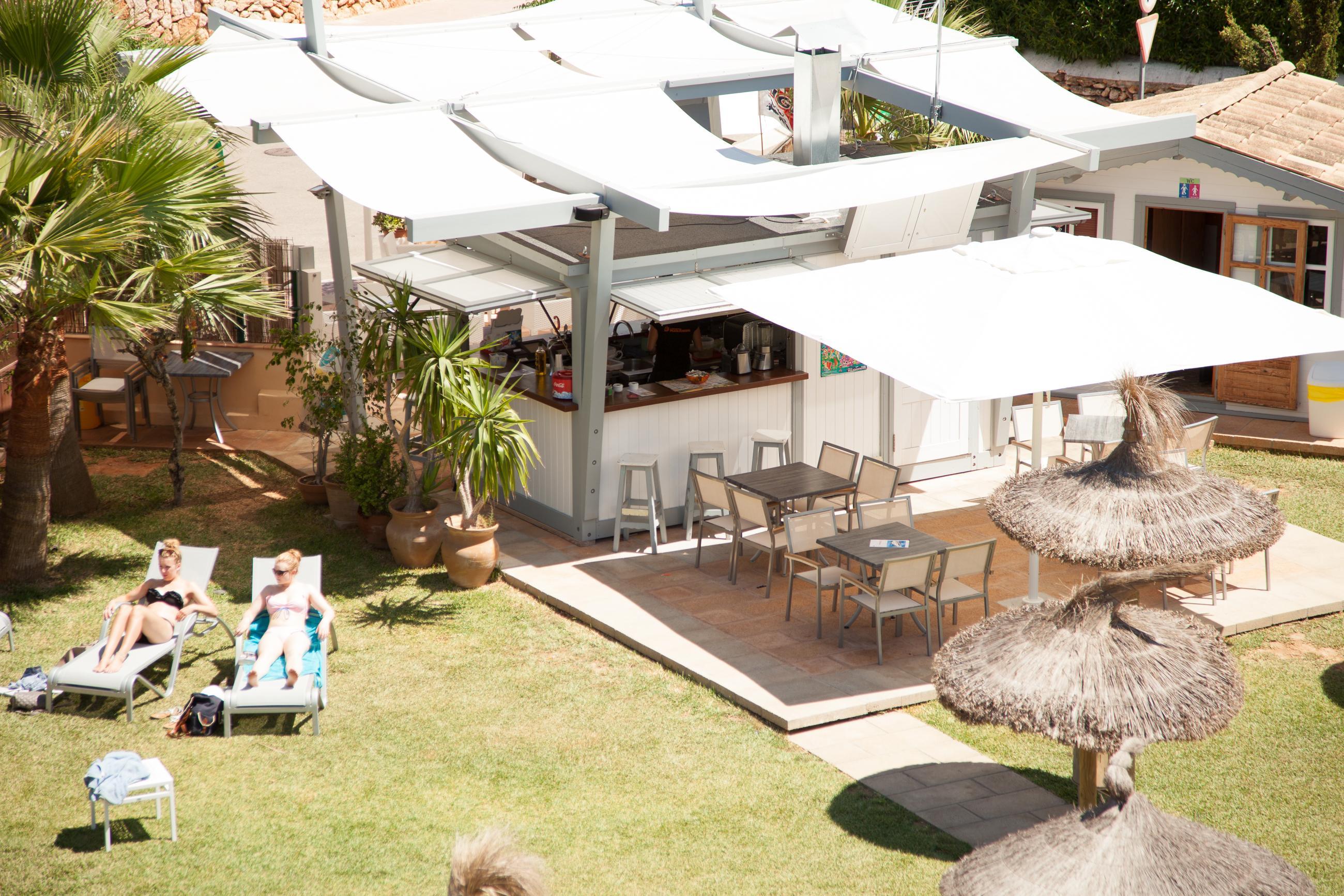Playa Ferrera Apartahotel 3*