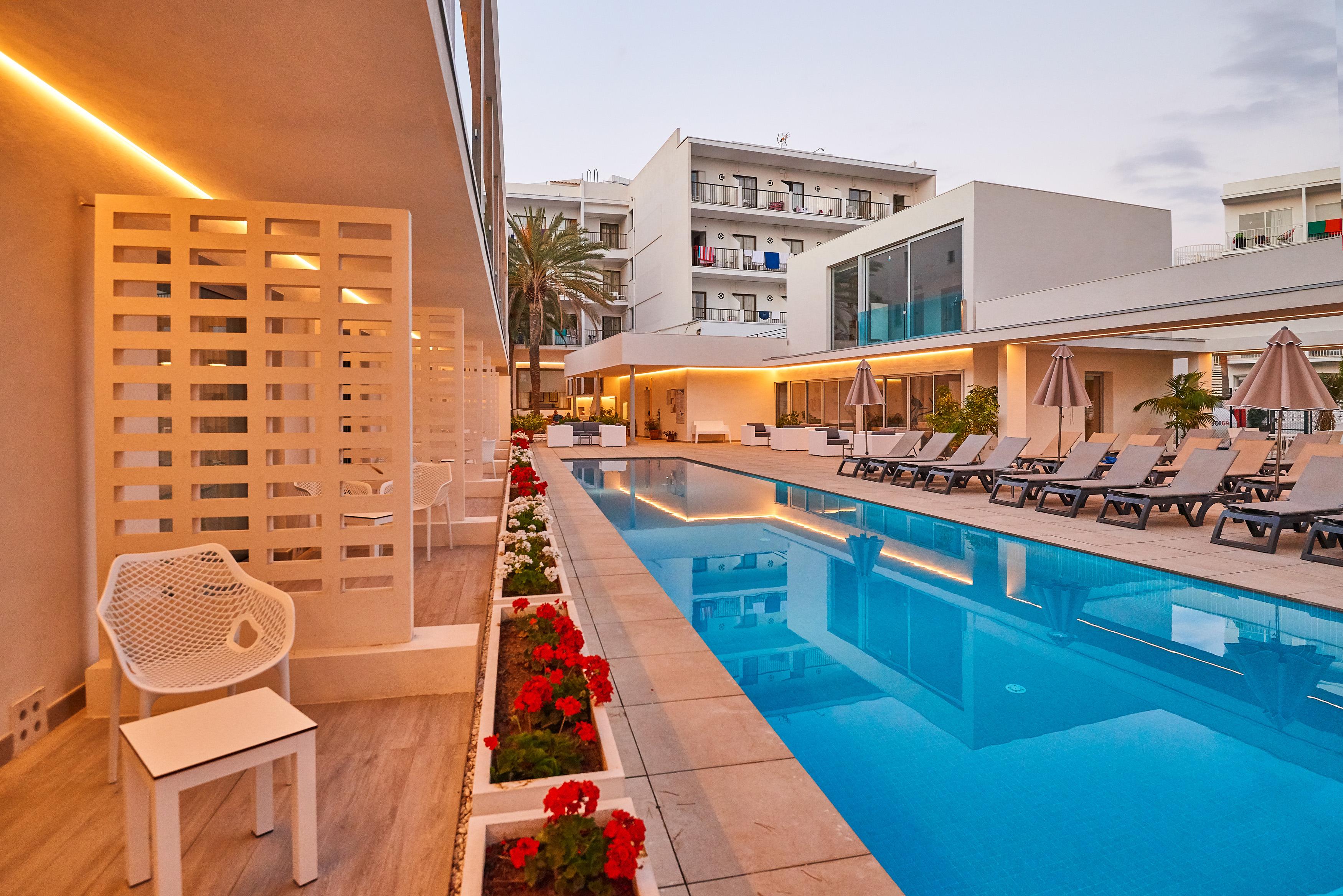Moré Hotel 3*