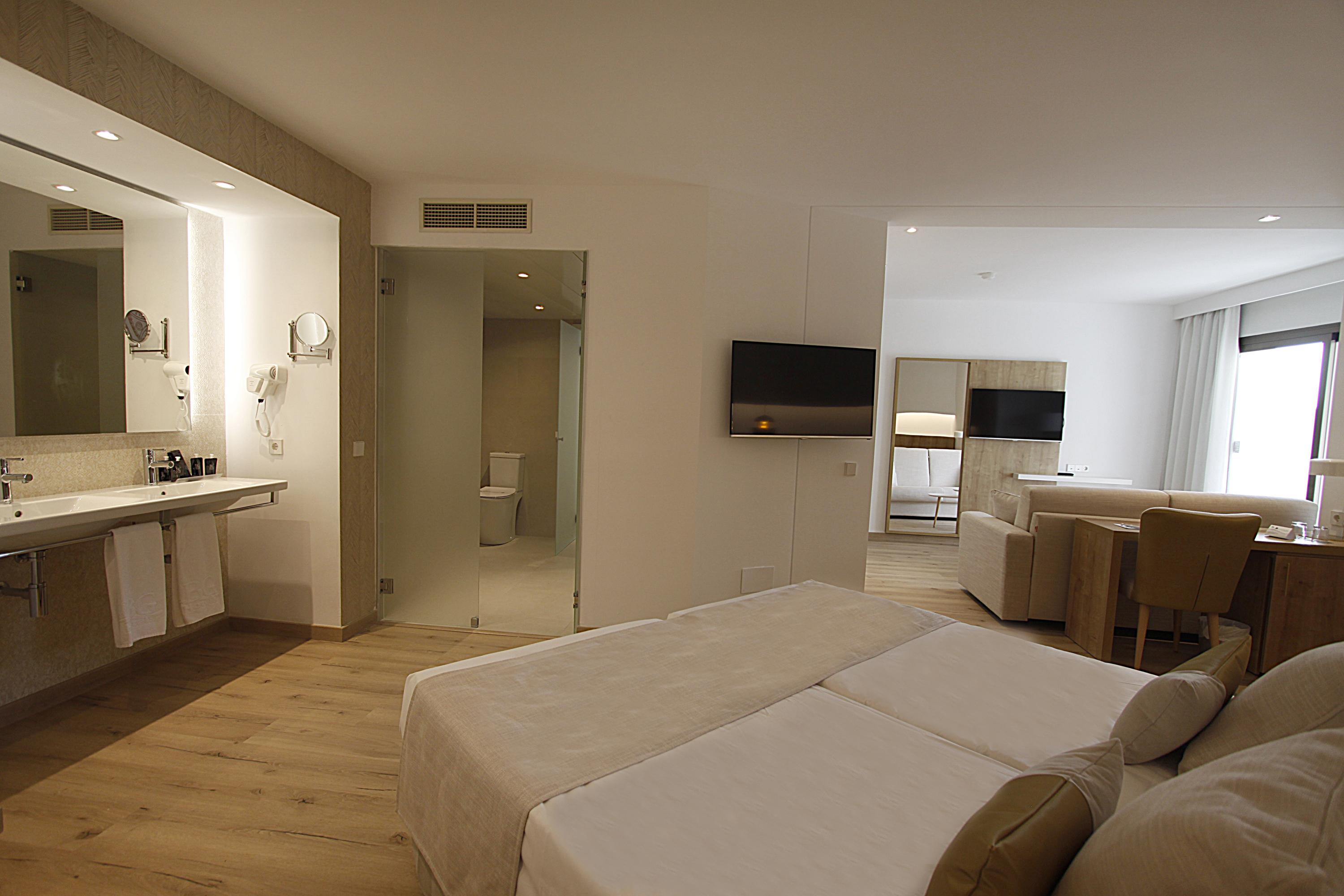Hotel Bg Rei Del Mediterrani (adults Only) 4*