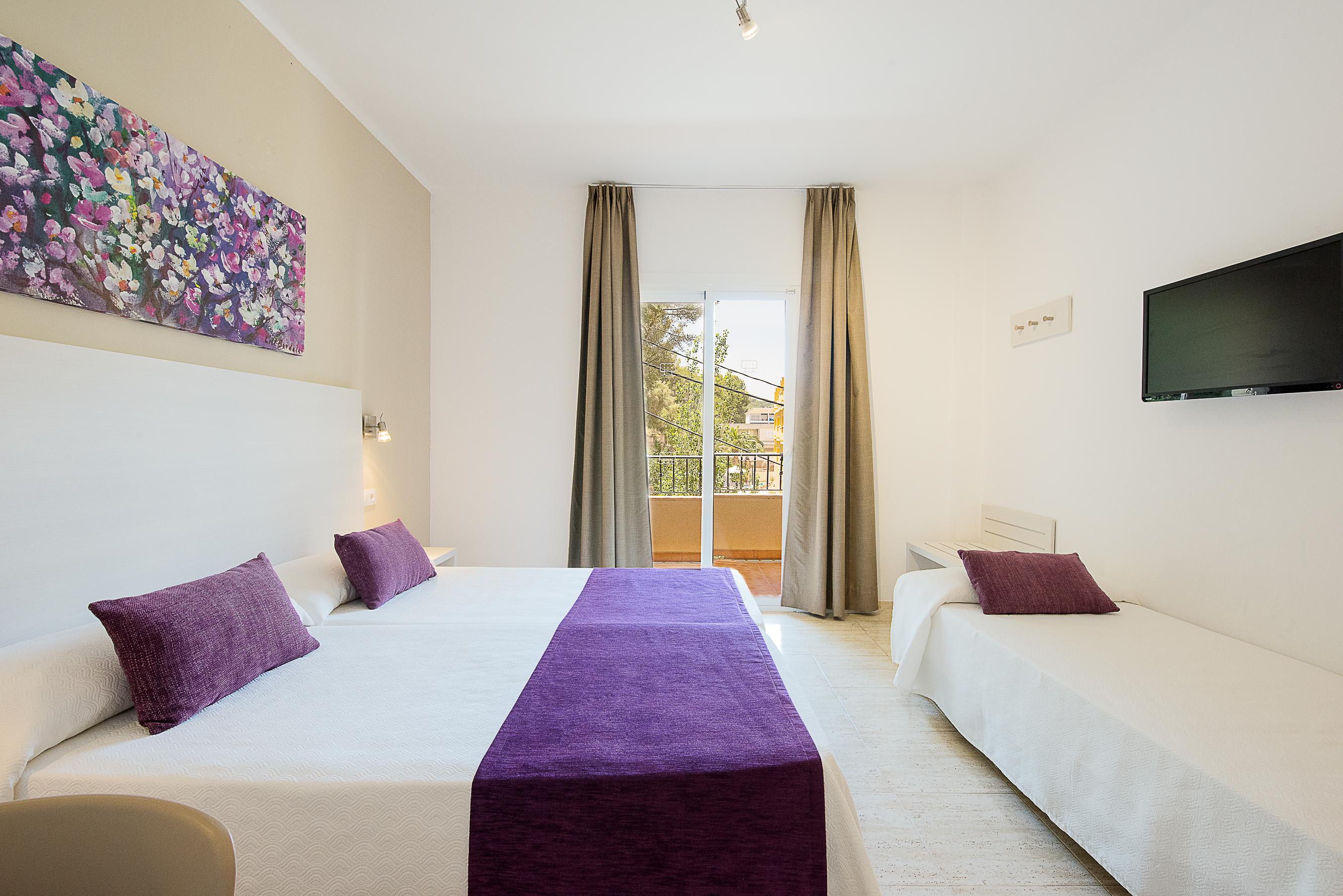 Flor Almendros Hotel 3*