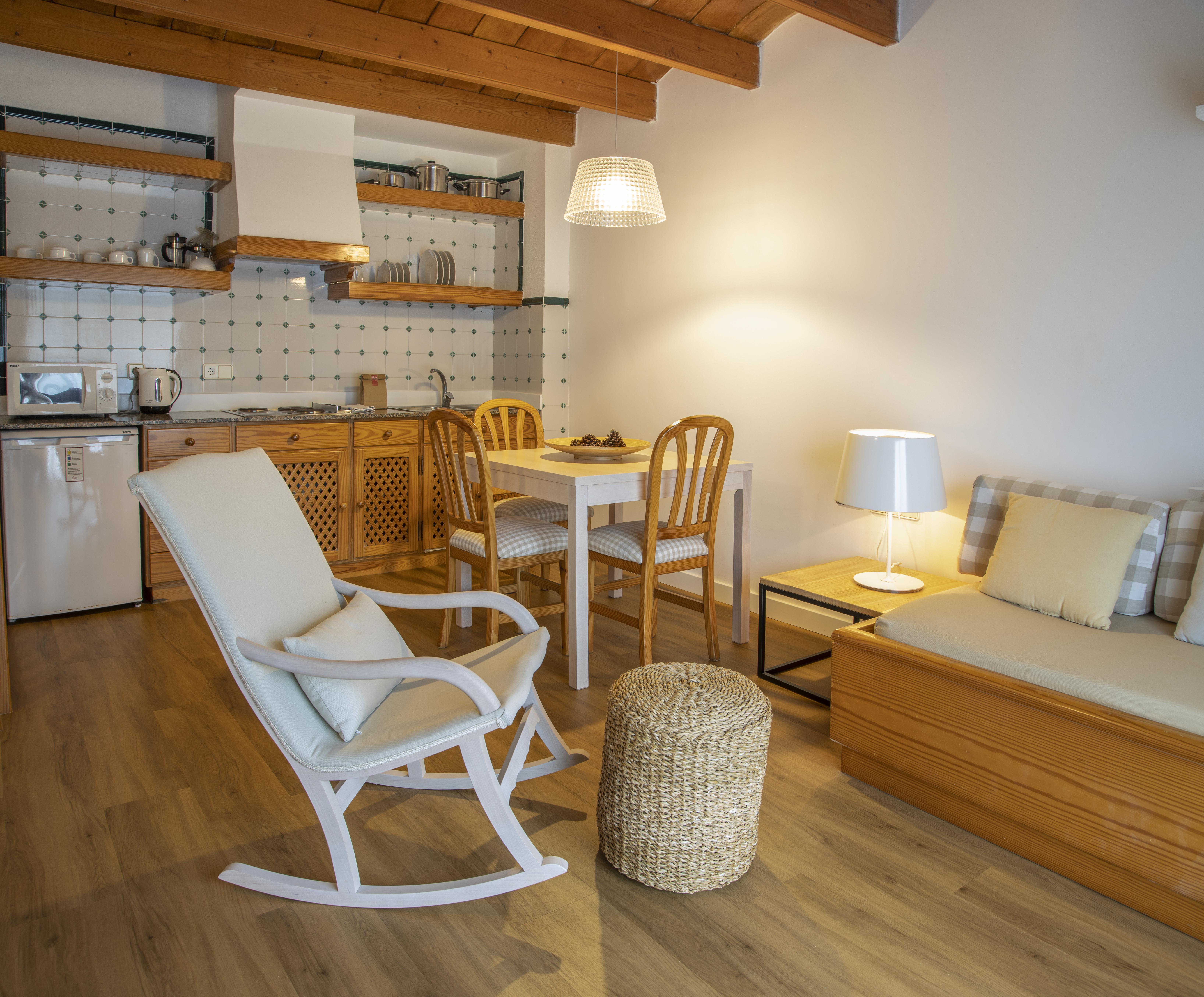 Aparthotel Es Baulo Petit 4*