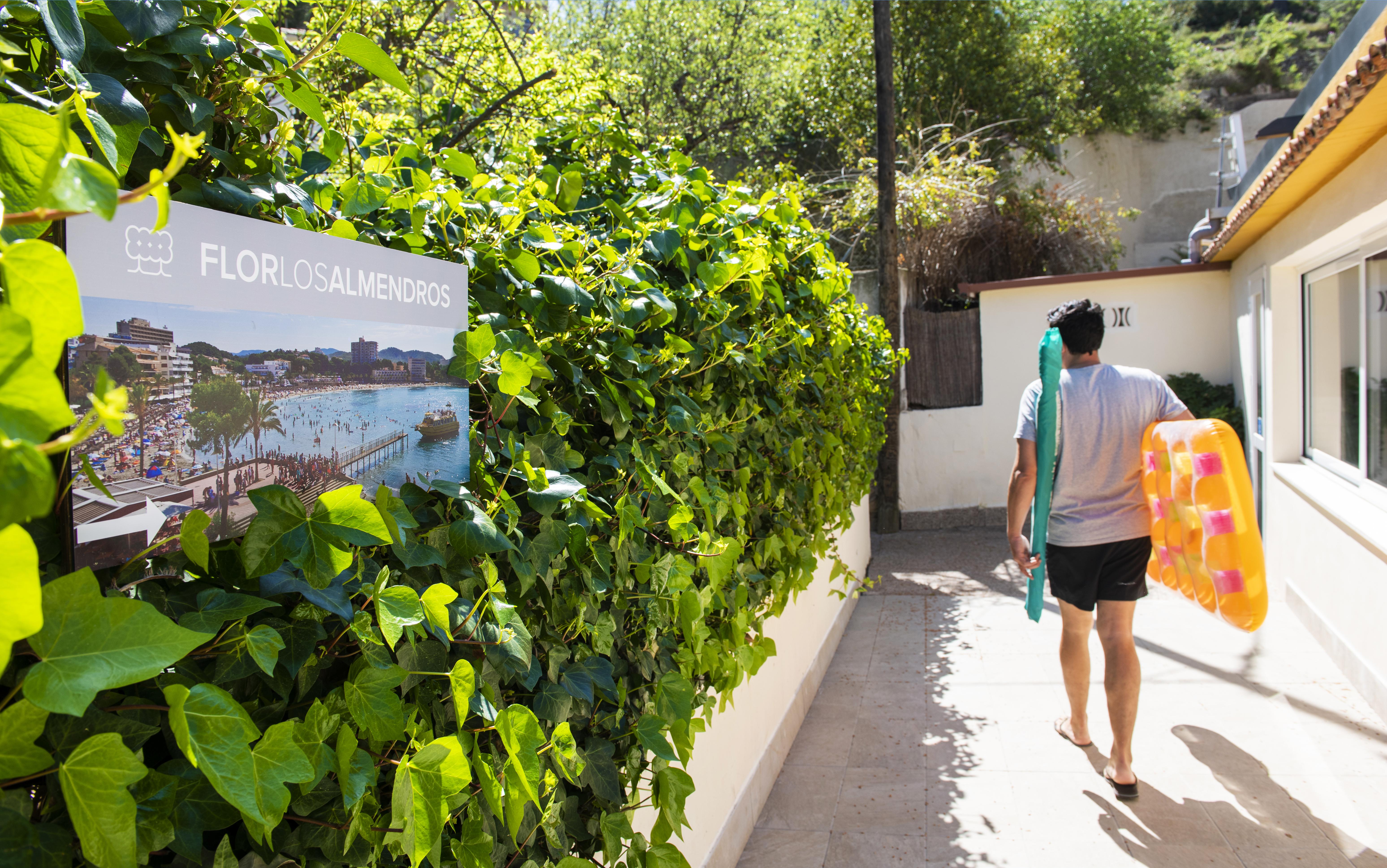 Flor Almendros Hotel