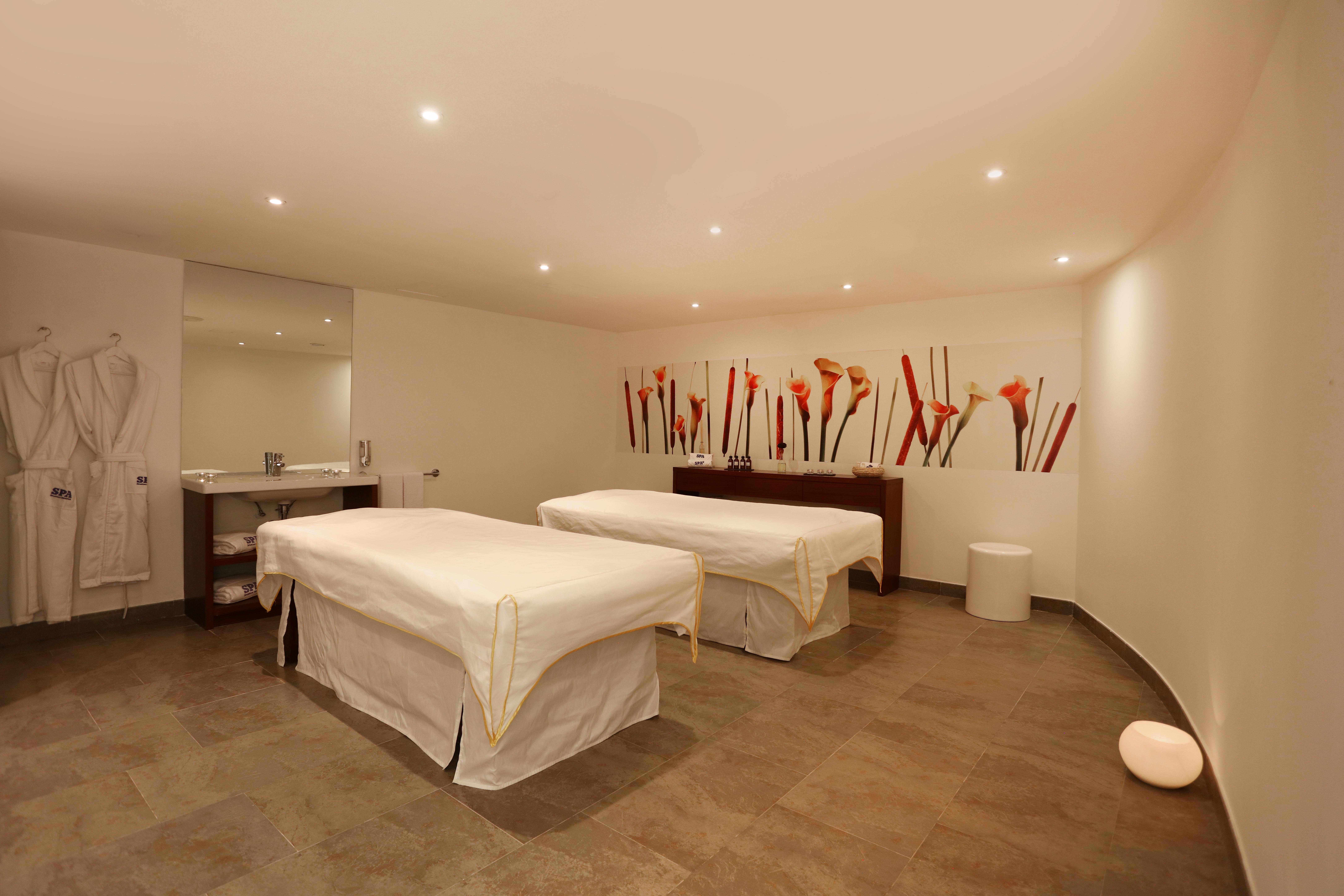 Hotel Iberostar Waves Bahia De Palma - Adults Only 4*