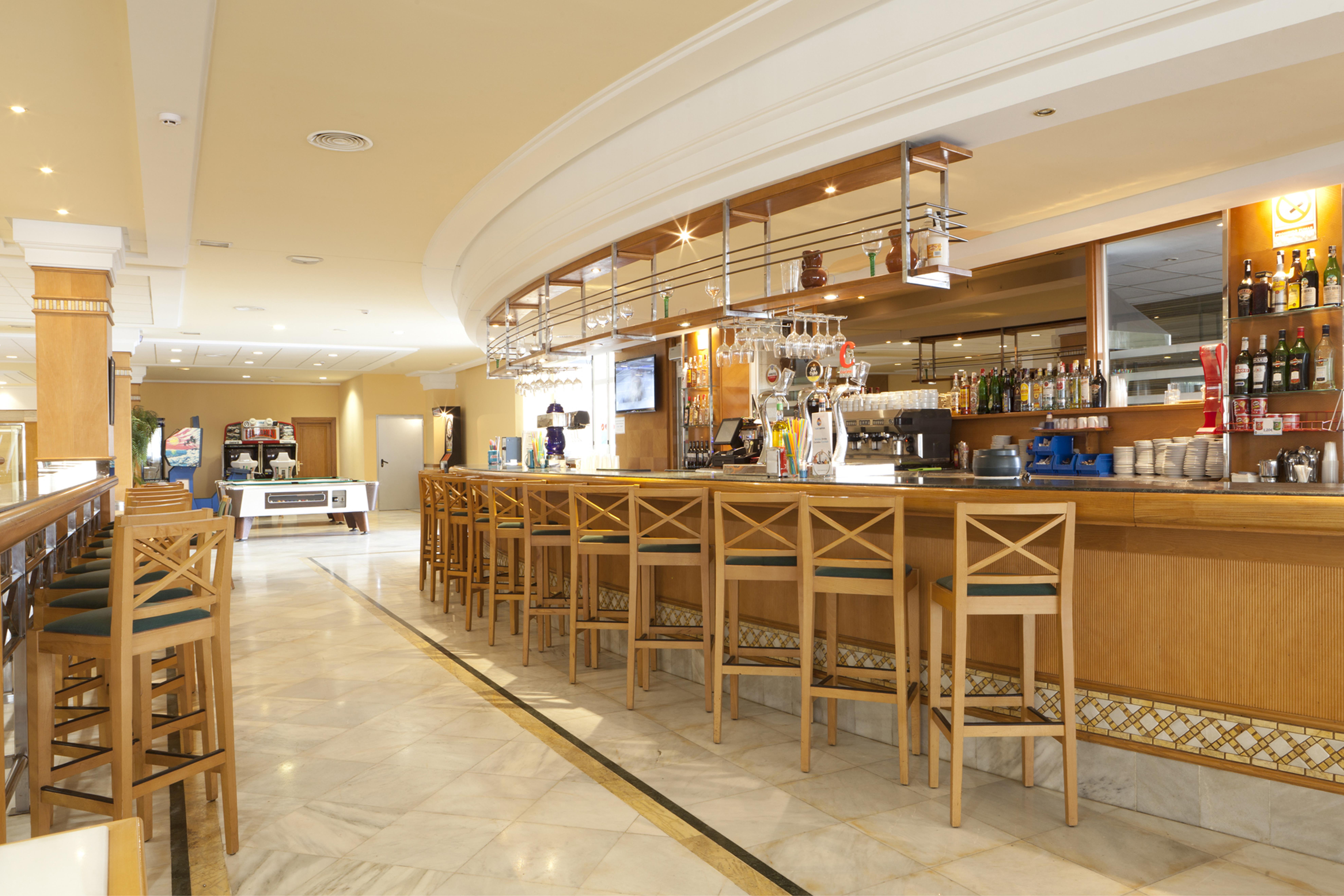 Hotel Samos 4*