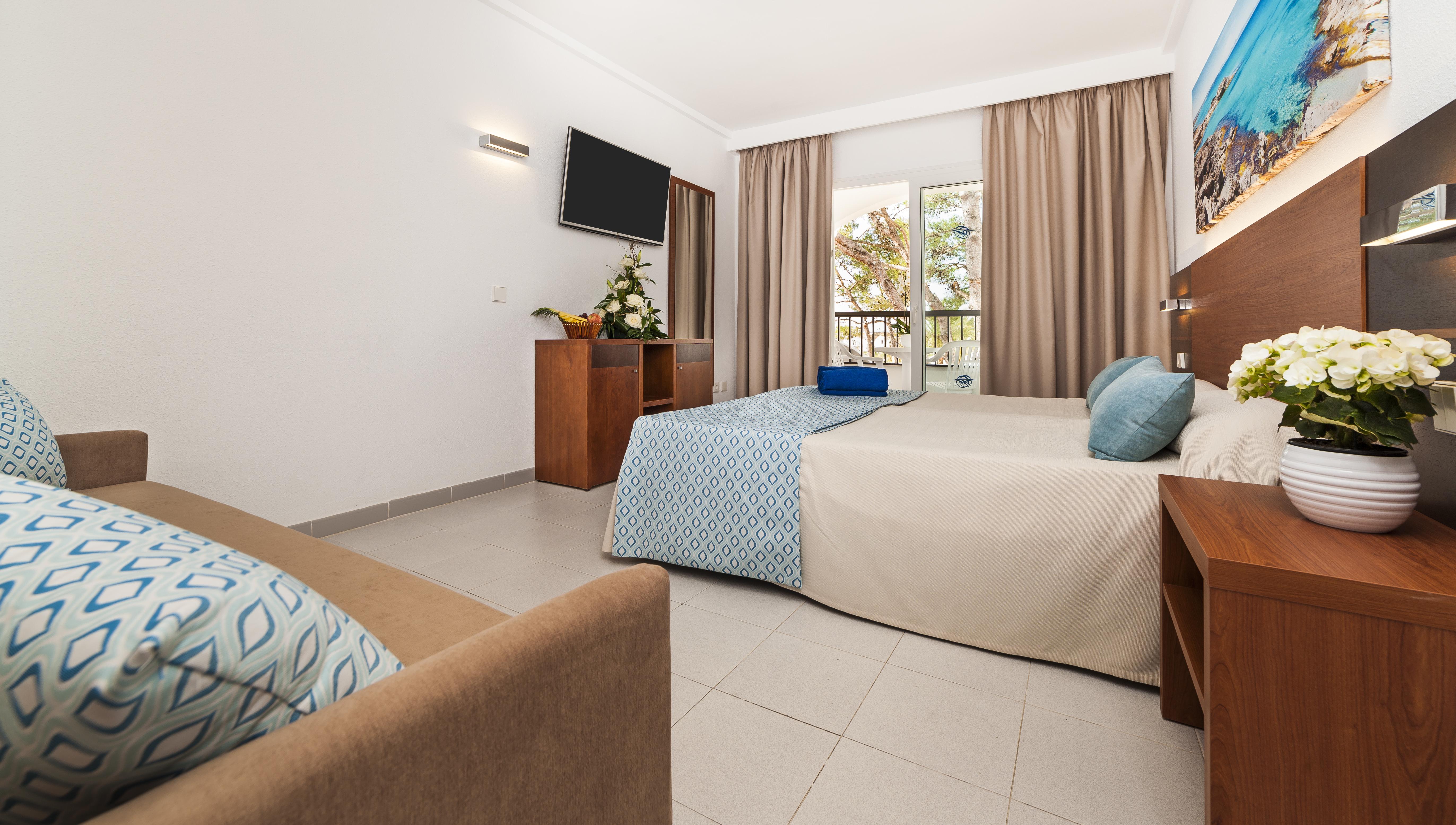 Apartahotel Globales Bouganvilla Sa Coma (Mallorca)
