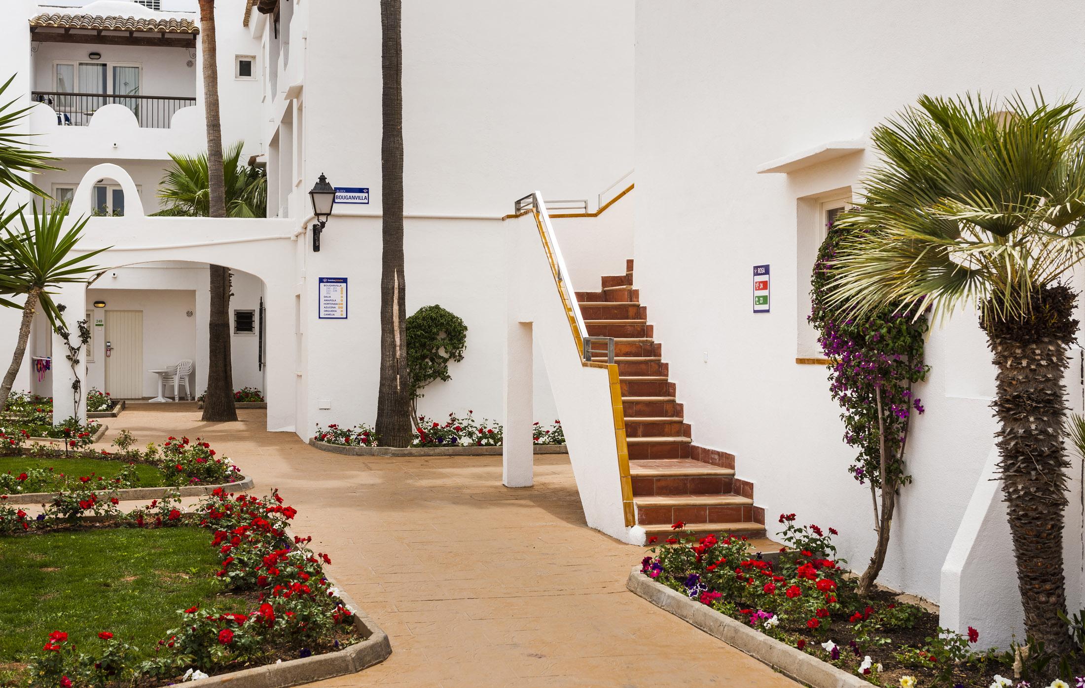 Globales Bouganvilla Apartahotel 3*