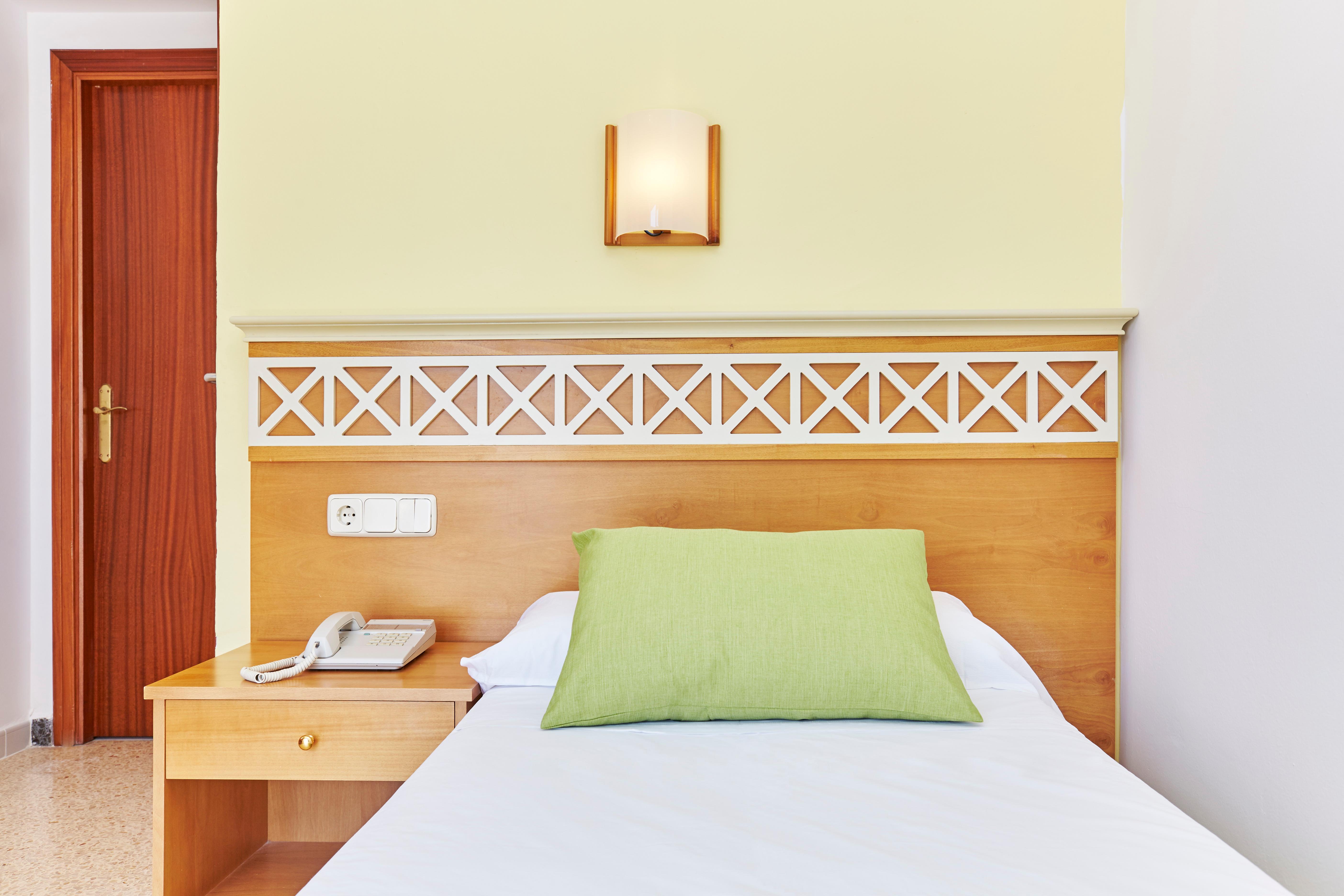 Universal Bikini Hotel 3*