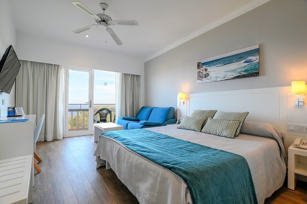 Hotel Pinos Playa 3*