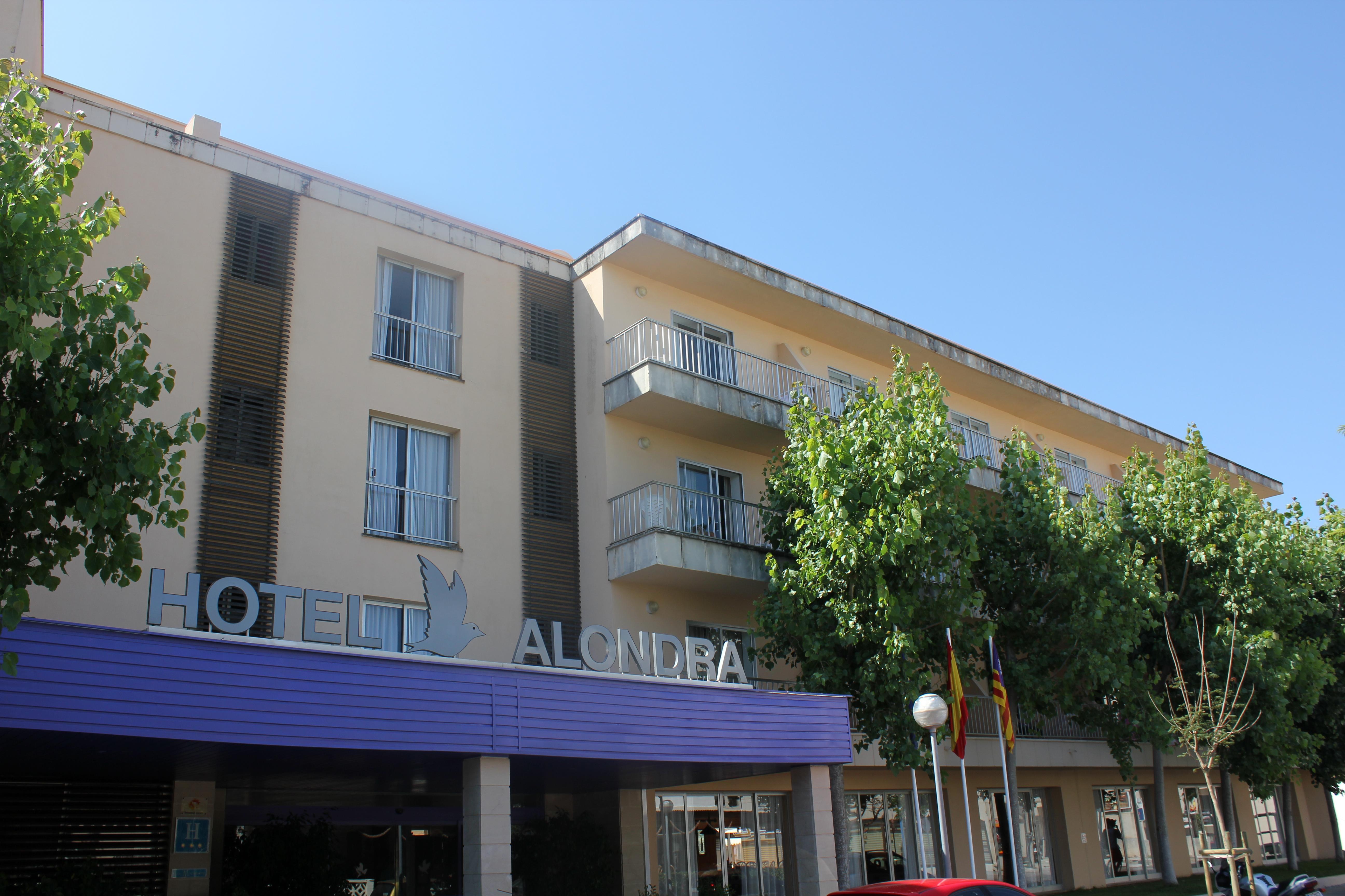 O7 Alondra Hotel 3*