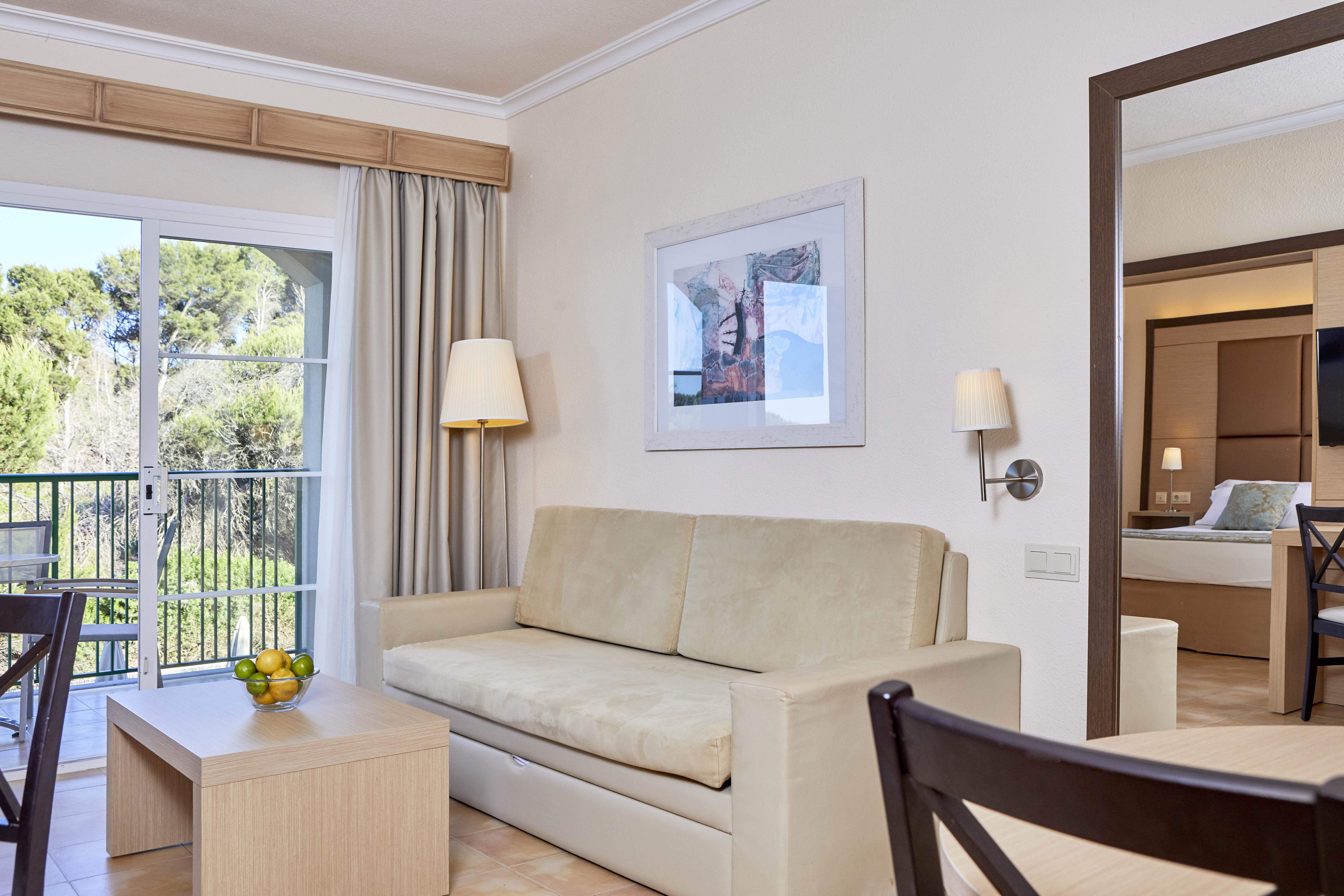 Zafiro Aparthotel 4*