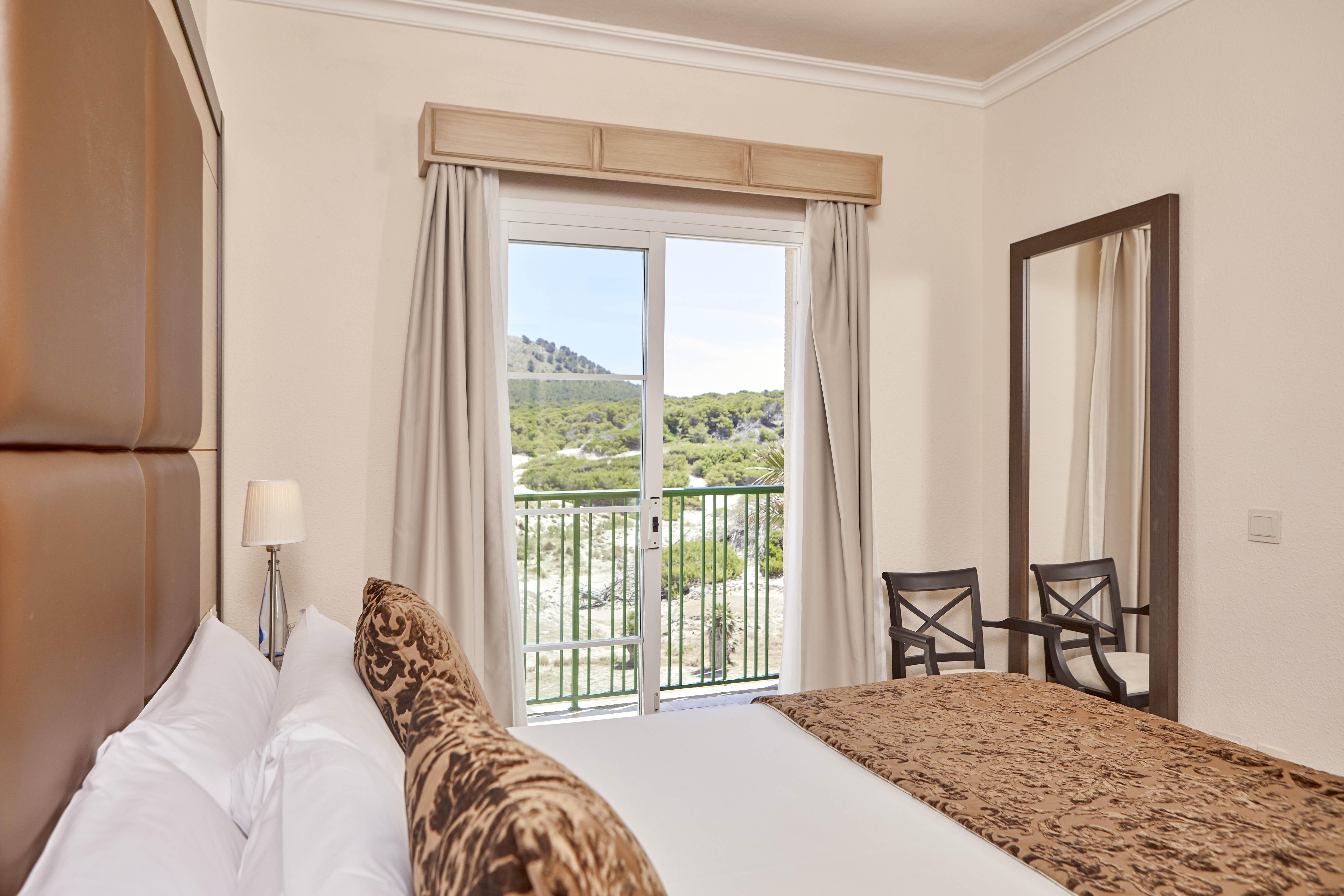 Zafiro Aparthotel 4*