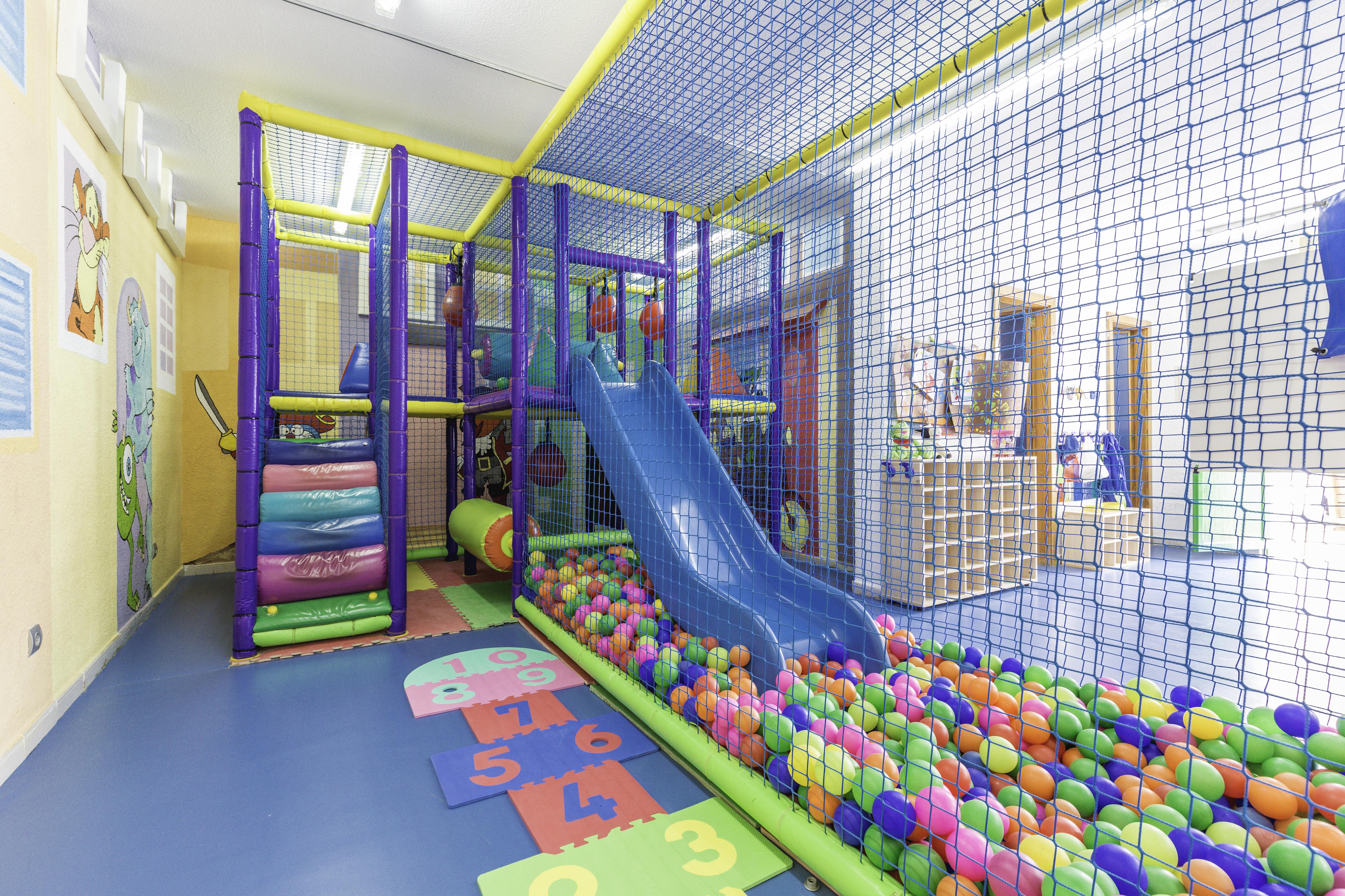 Blau Punta Reina Family 4*