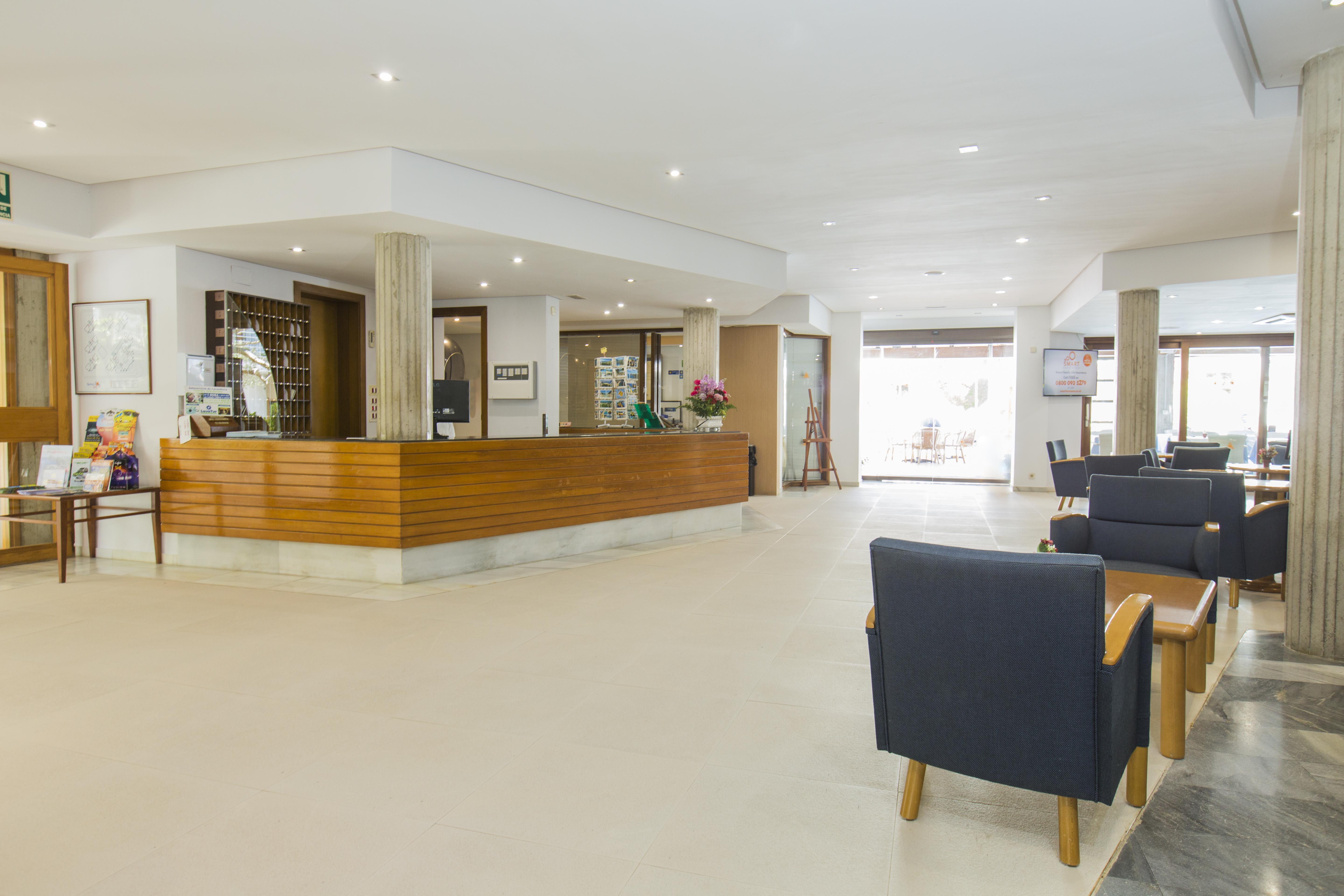 Apartahotel Flora 3*