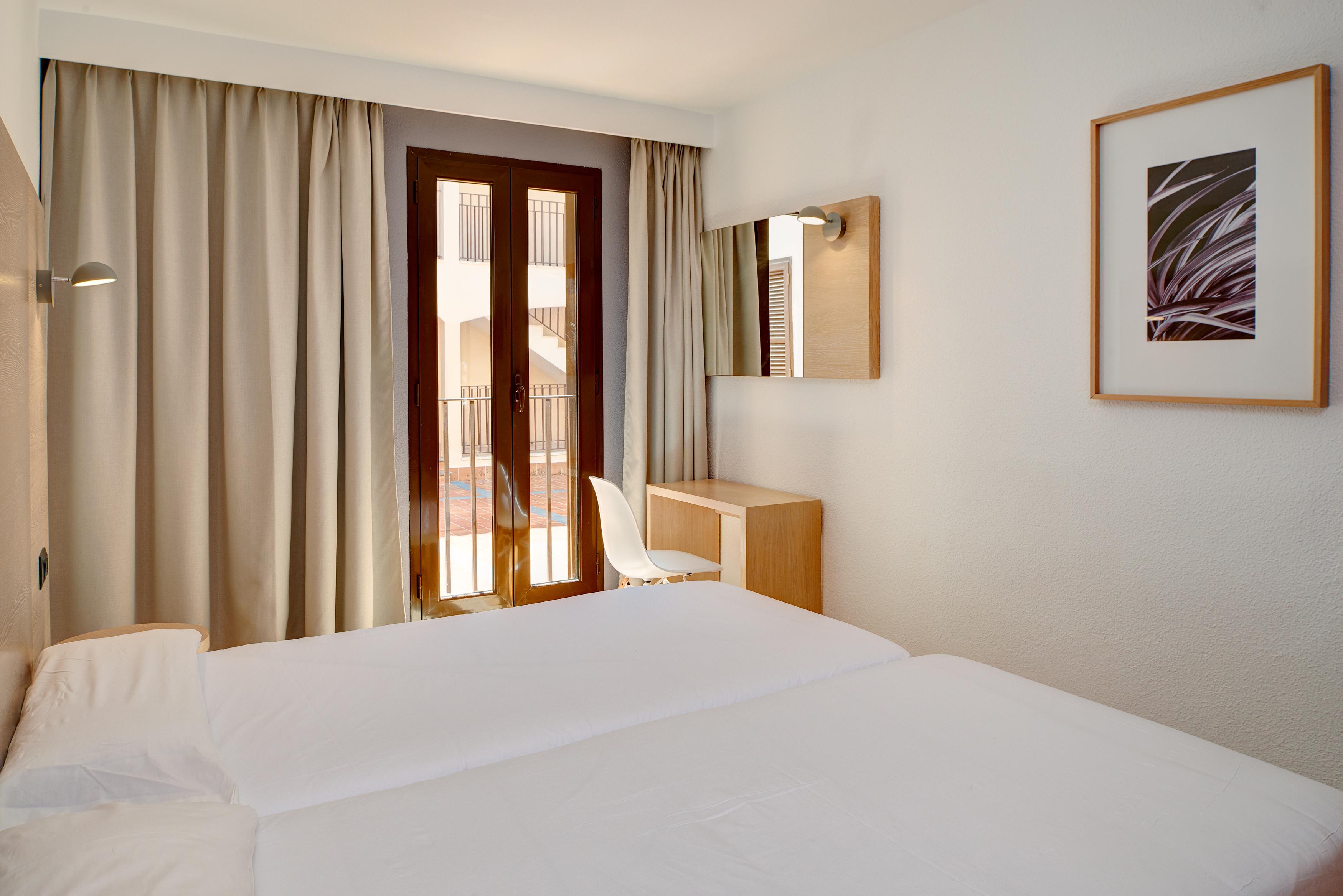 Protur Floriana 3* Sup Aparthotel