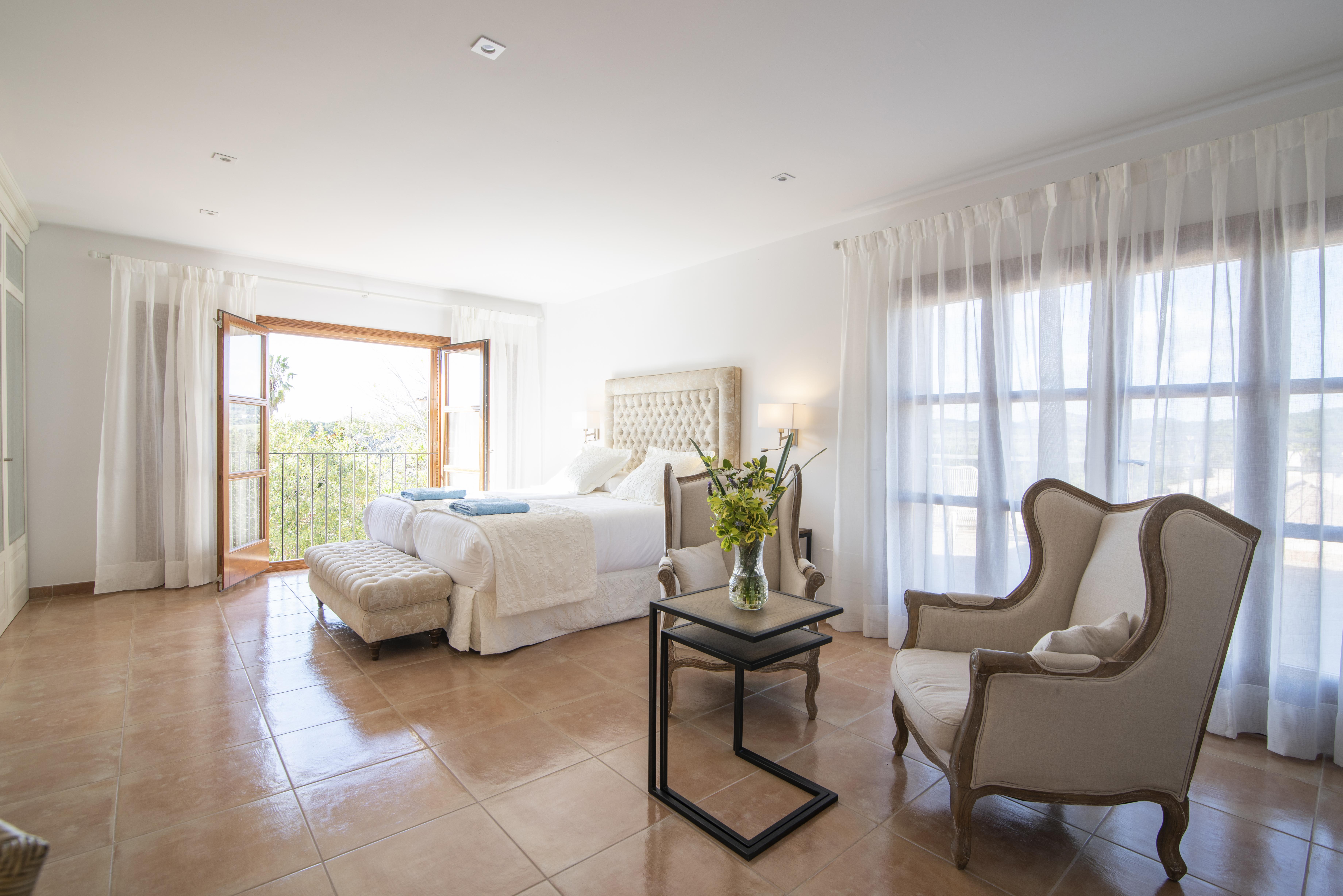 Aumallia & Hotel 4*