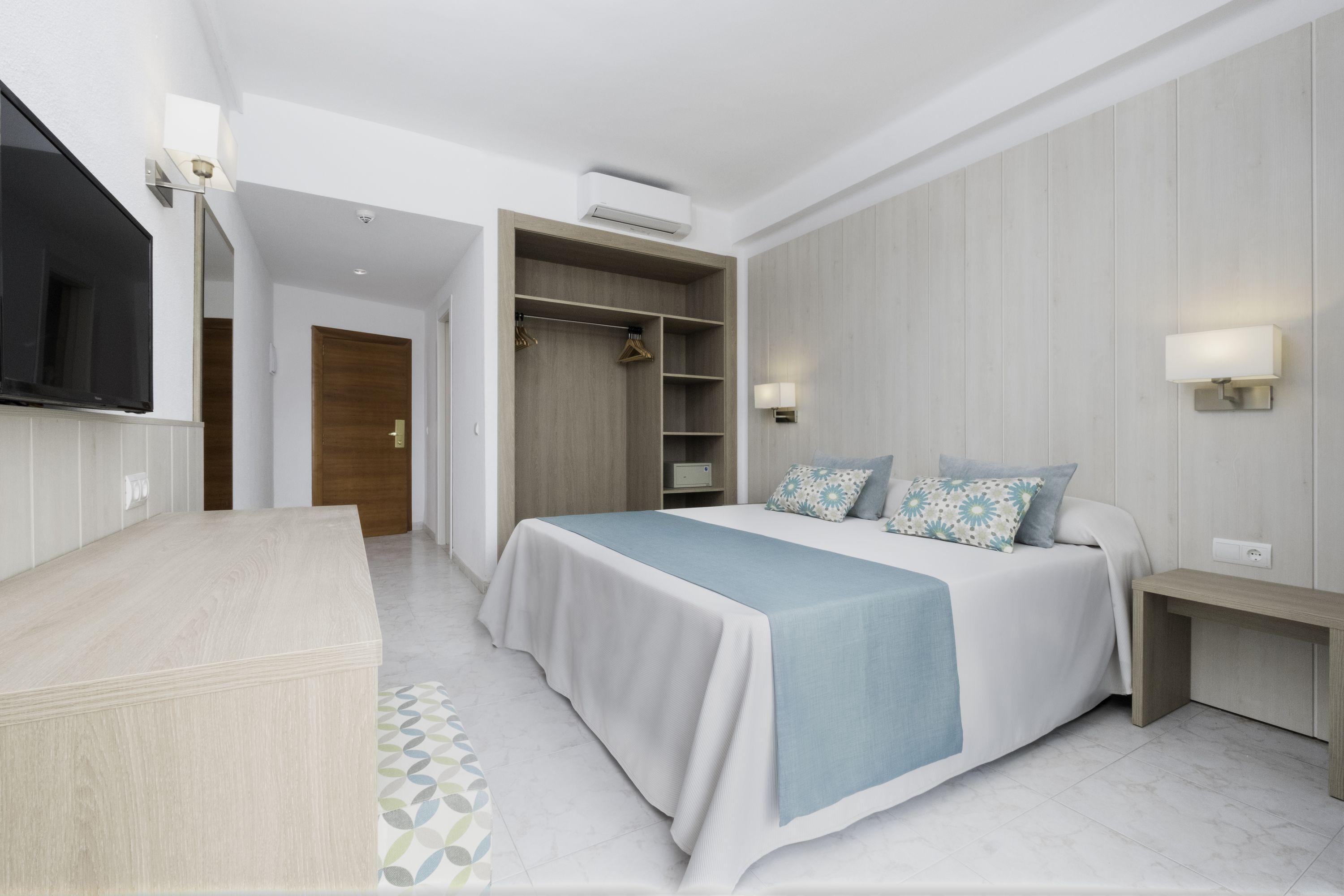 Azuline Garden Hotel