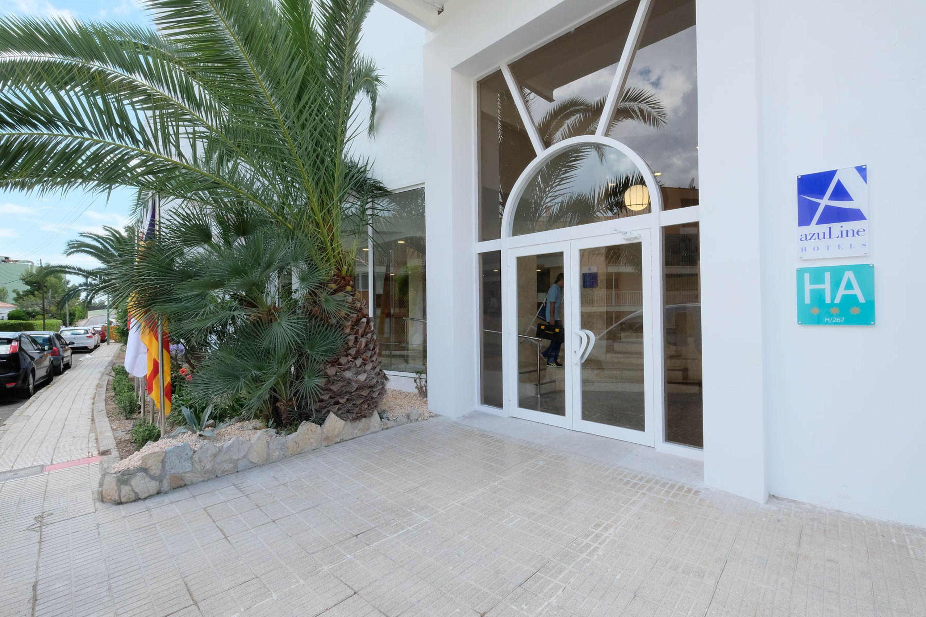 Azuline Garden Hotel 3*