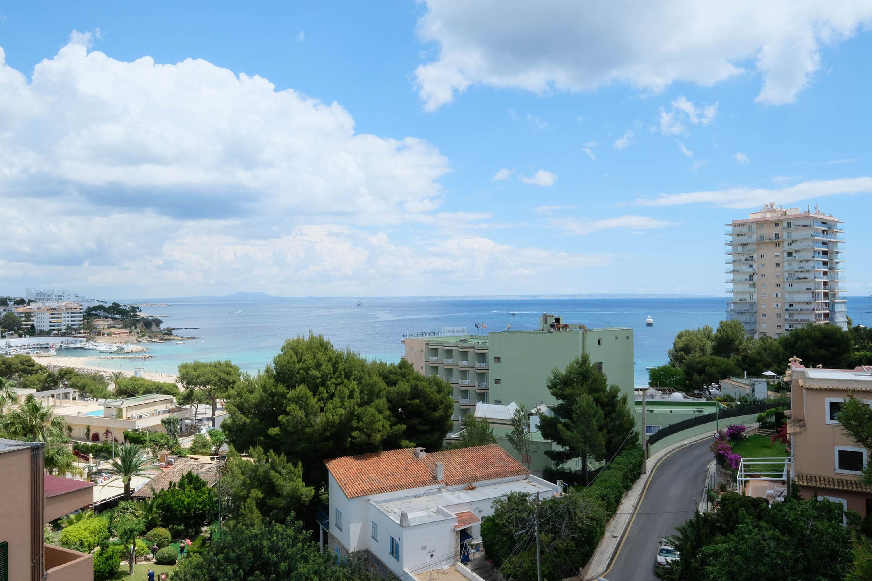 Azuline Garden Hotel