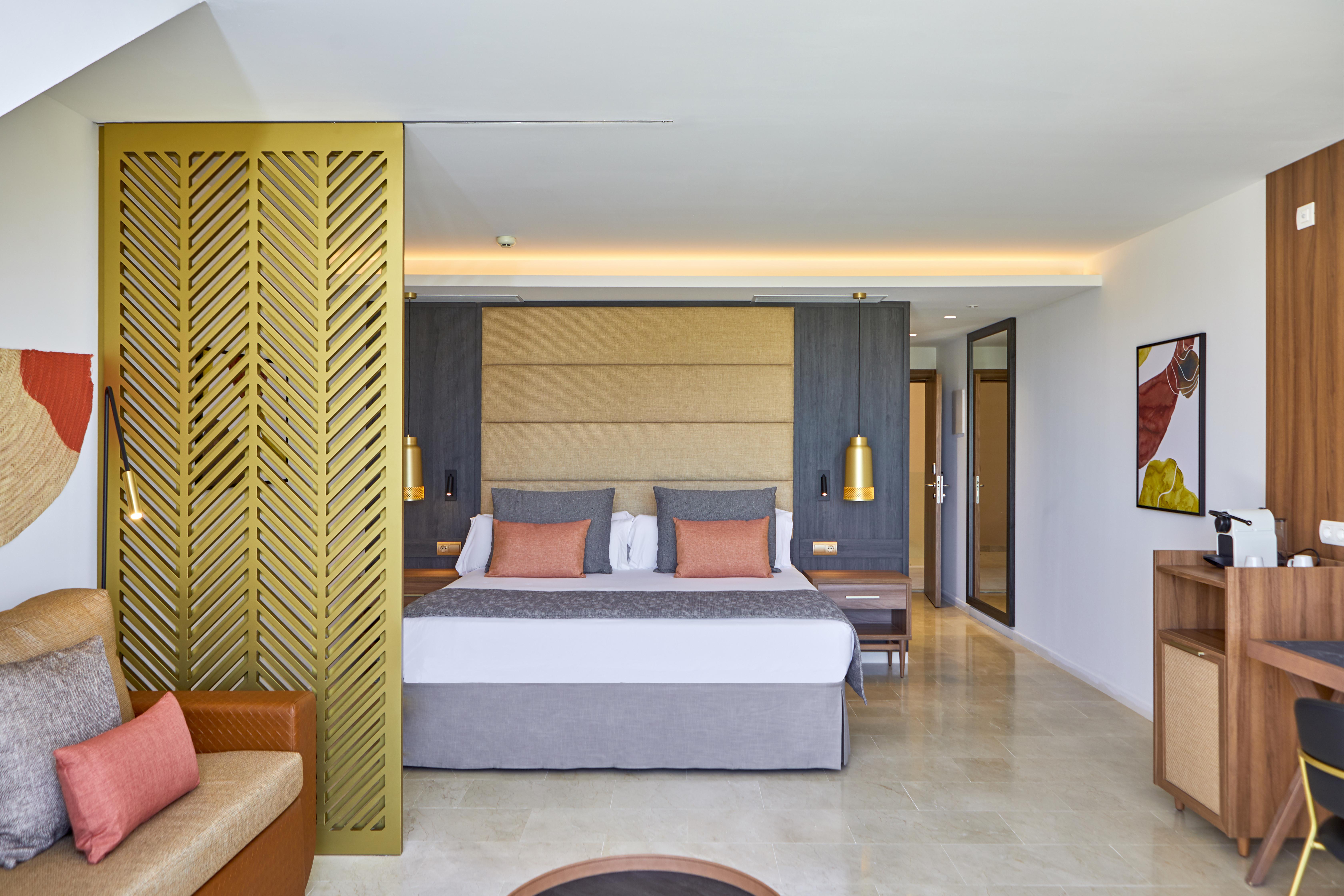 Zafiro Palace Andratx Apartahotel 5*