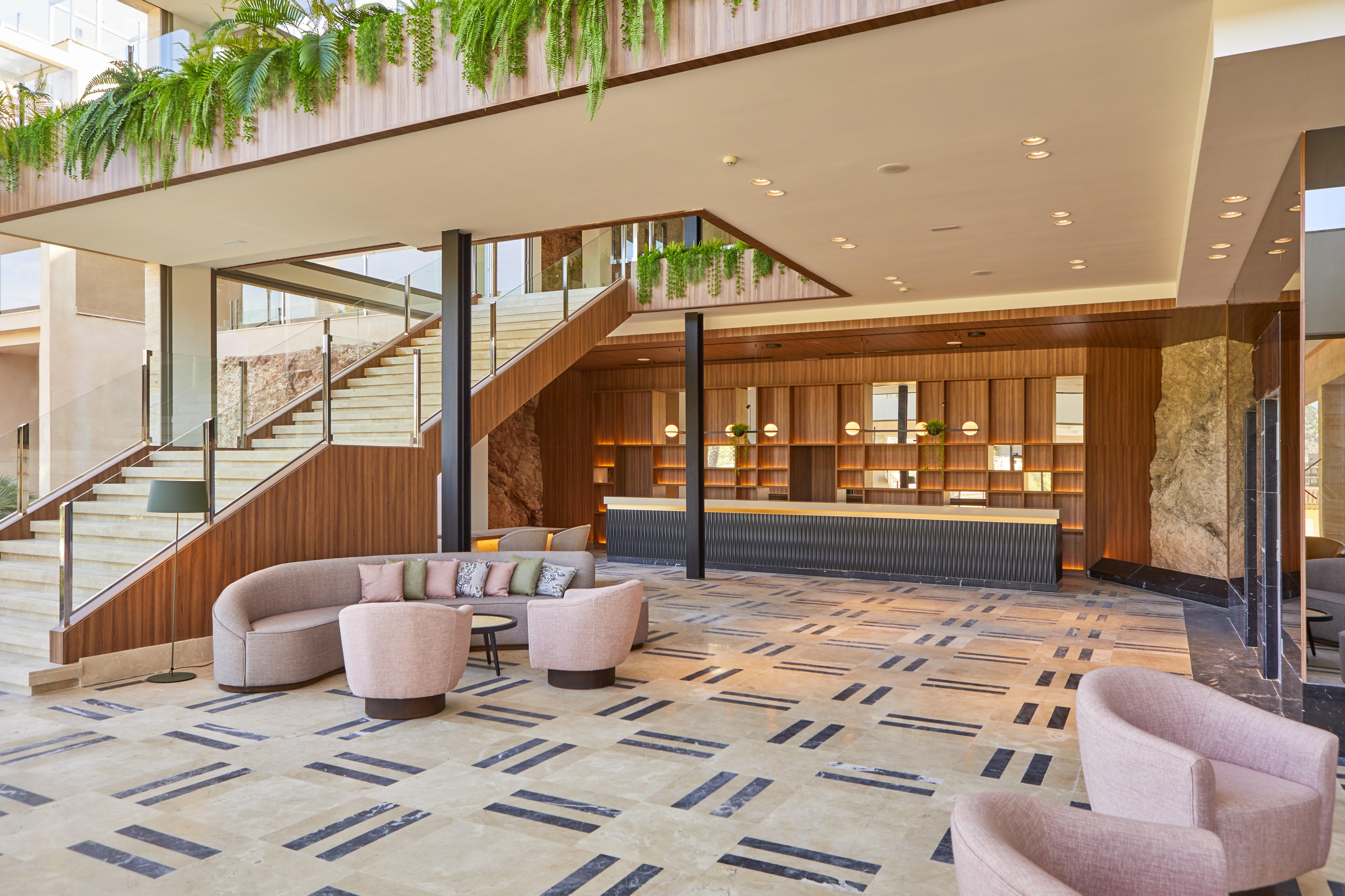 Zafiro Palace Andratx Apartahotel 5*