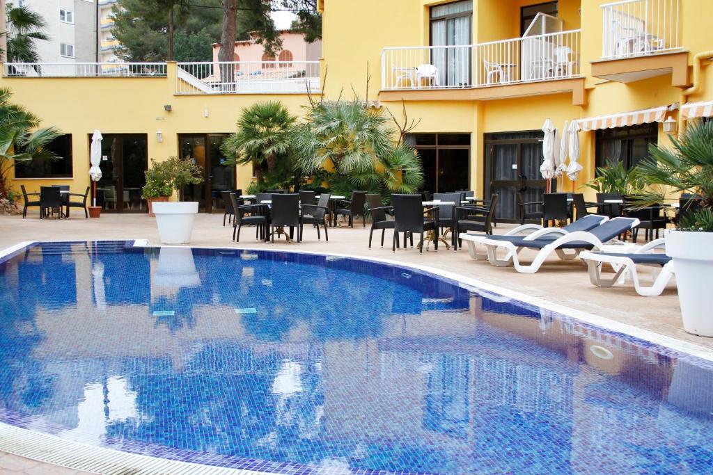 Morlans 3* Peguera
