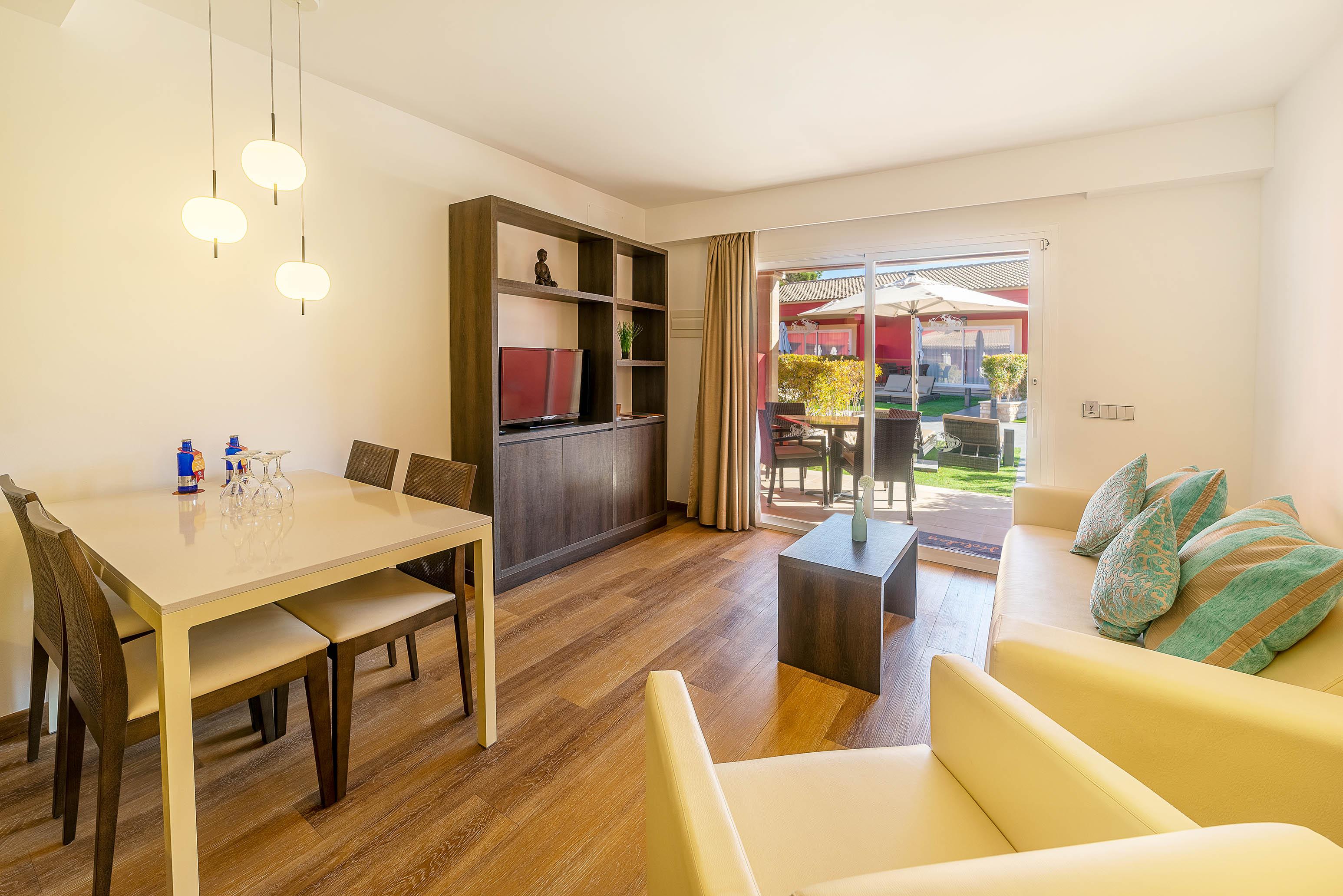 Paradise Residencial 4*