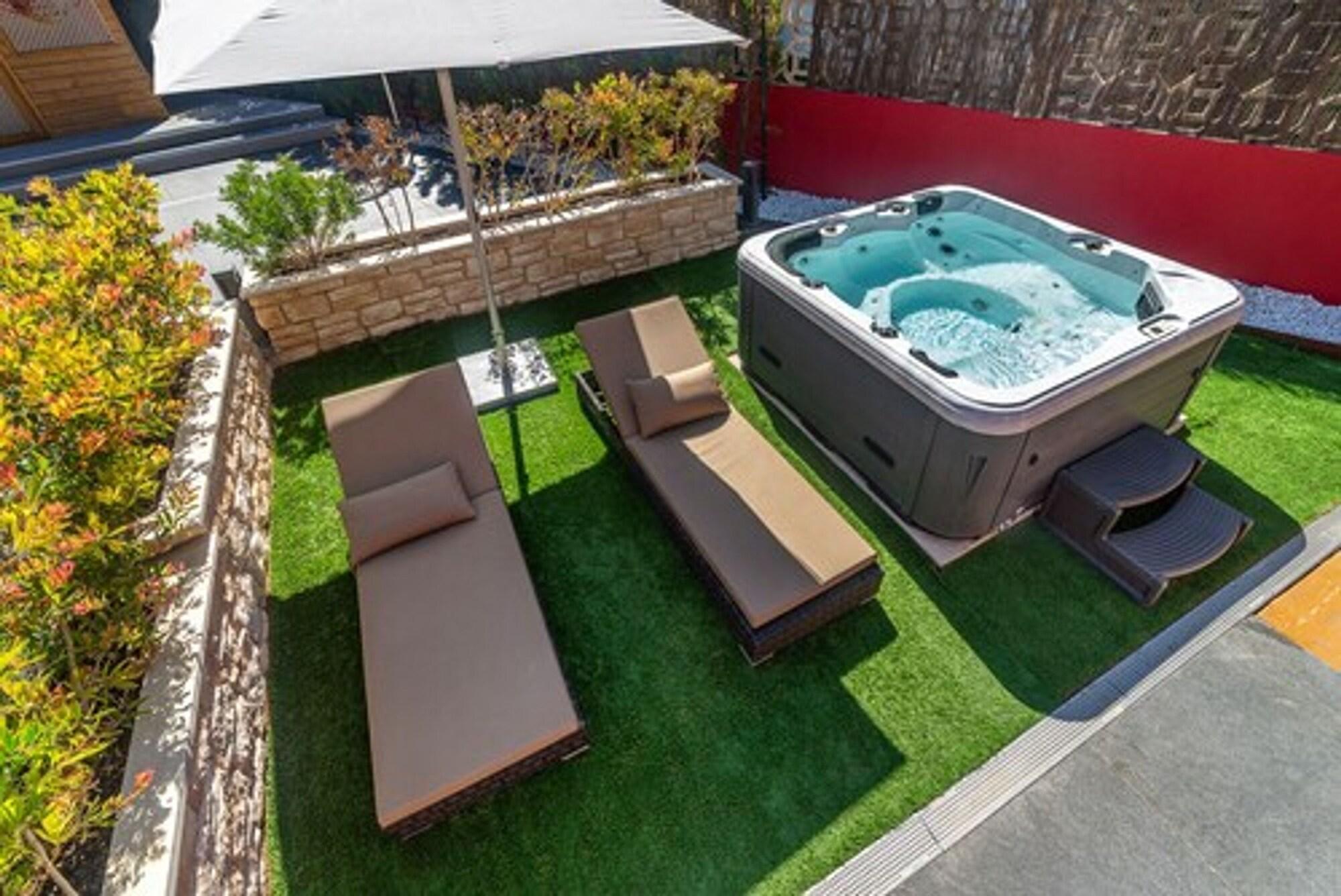 Paradise Residencial Apartahotel 4*