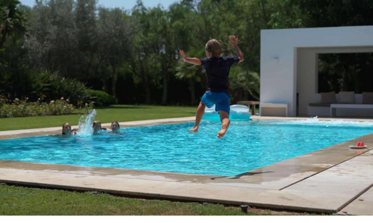 Playa Llenaire Villa *