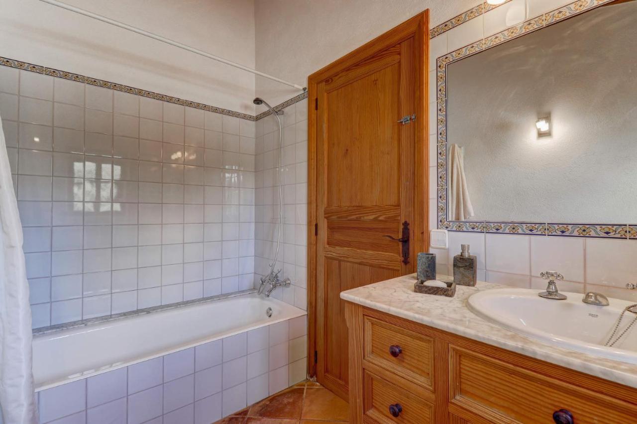 Guest house Jardi De Papallones