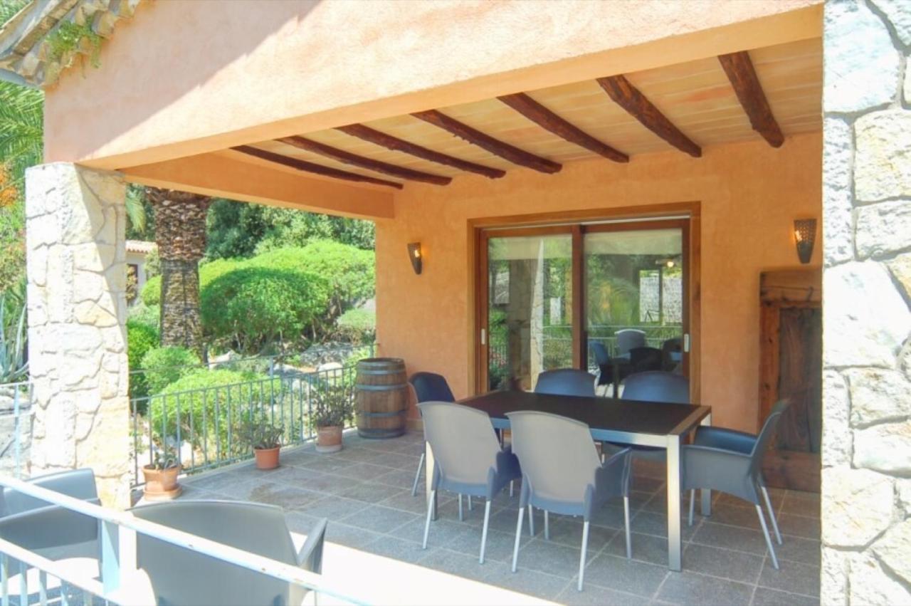 Borrassa Villa