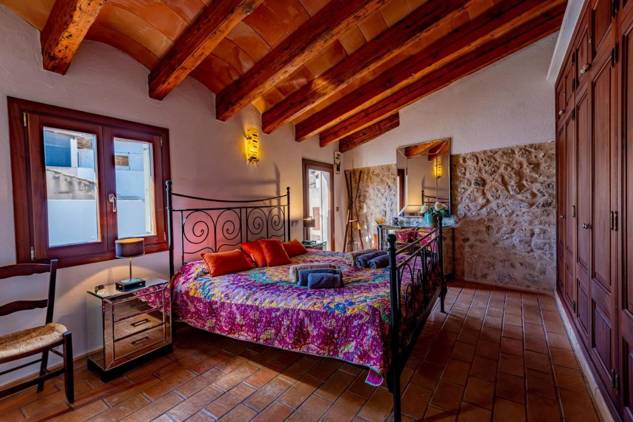 Villa Albuqassim A Modern Townhouse In Pollensa, With Heated Pool *