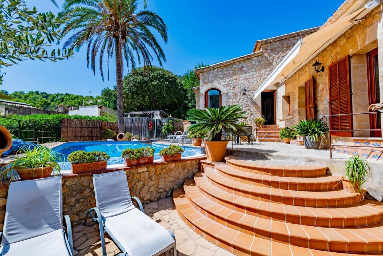 Villa In Center Of With Pool And Jacuzzi