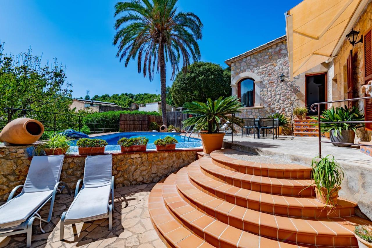 Villa In Center Of With Pool And Jacuzzi