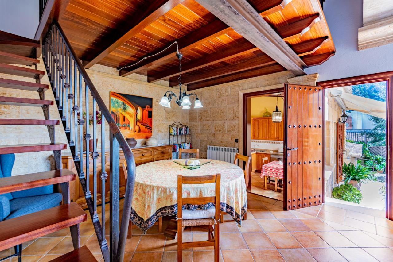 In Center Of With Pool And Jacuzzi *