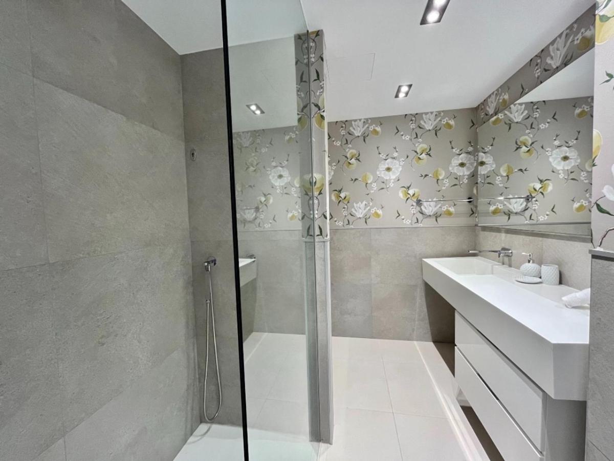 Apartamento Luxury Con Piscina,primera Línea De Playa *